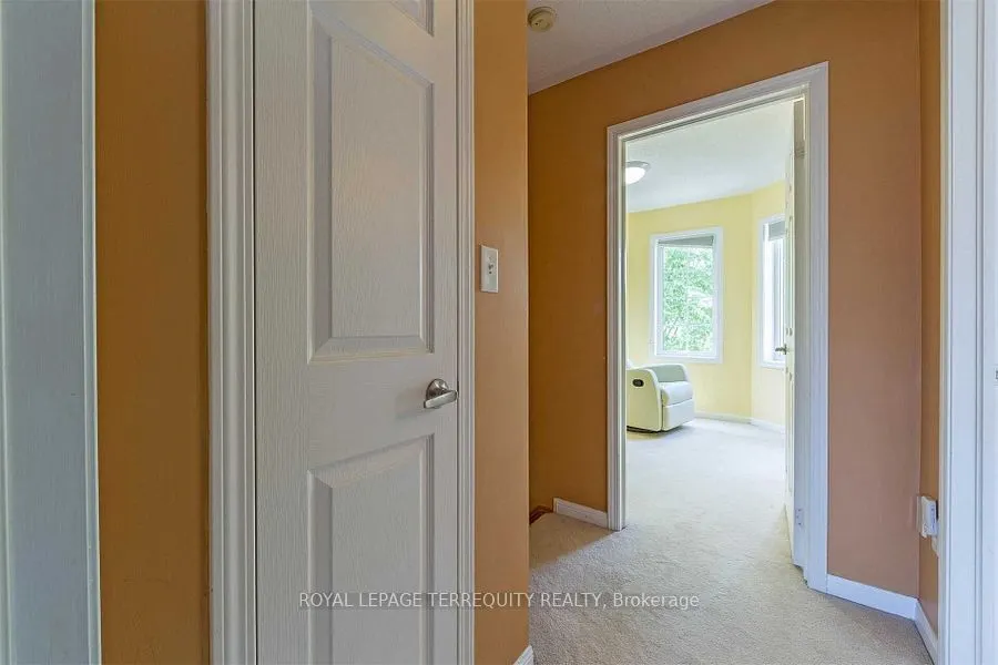 2458 Baintree Crescent
