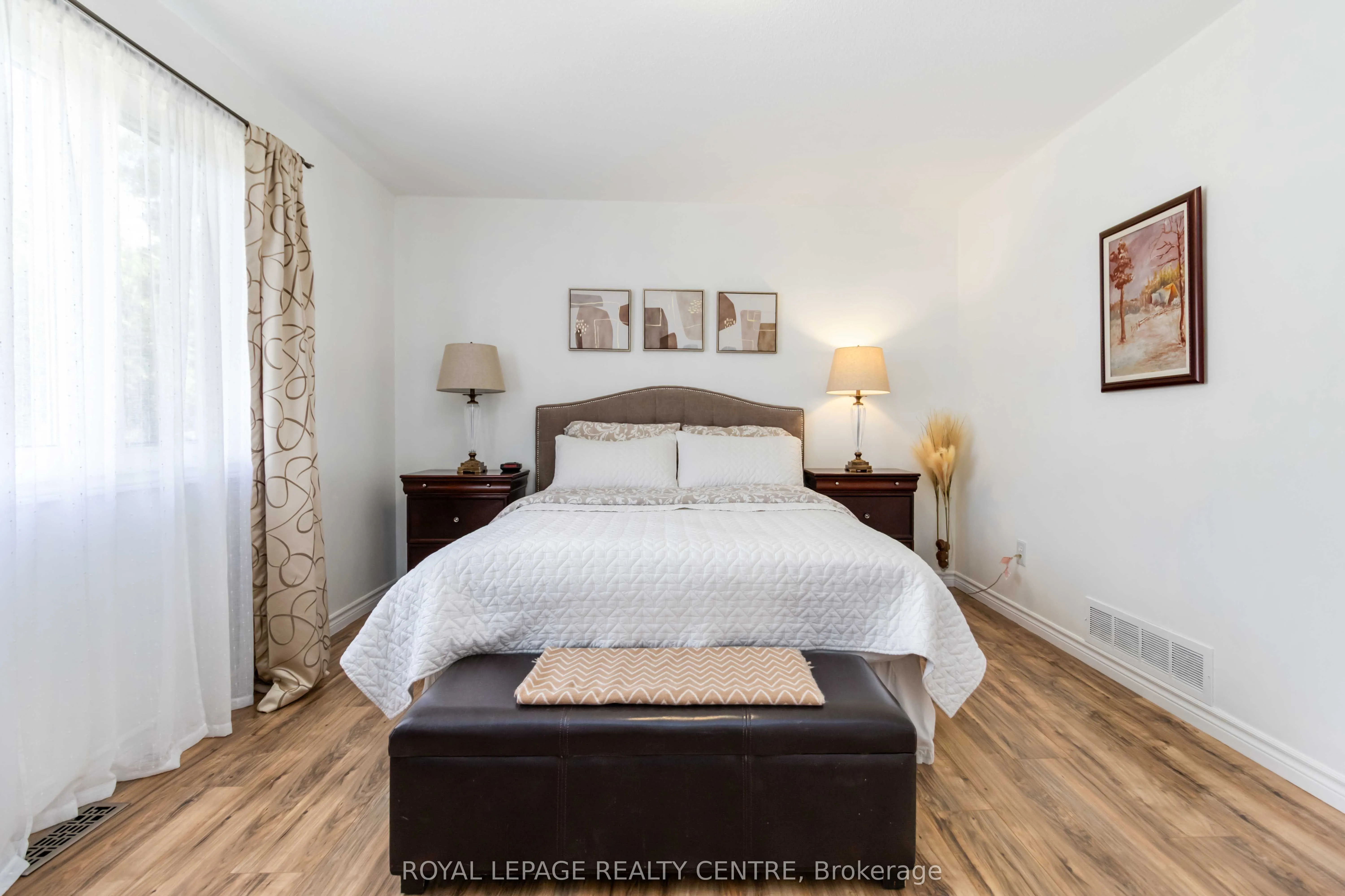 275 Kristin Grove