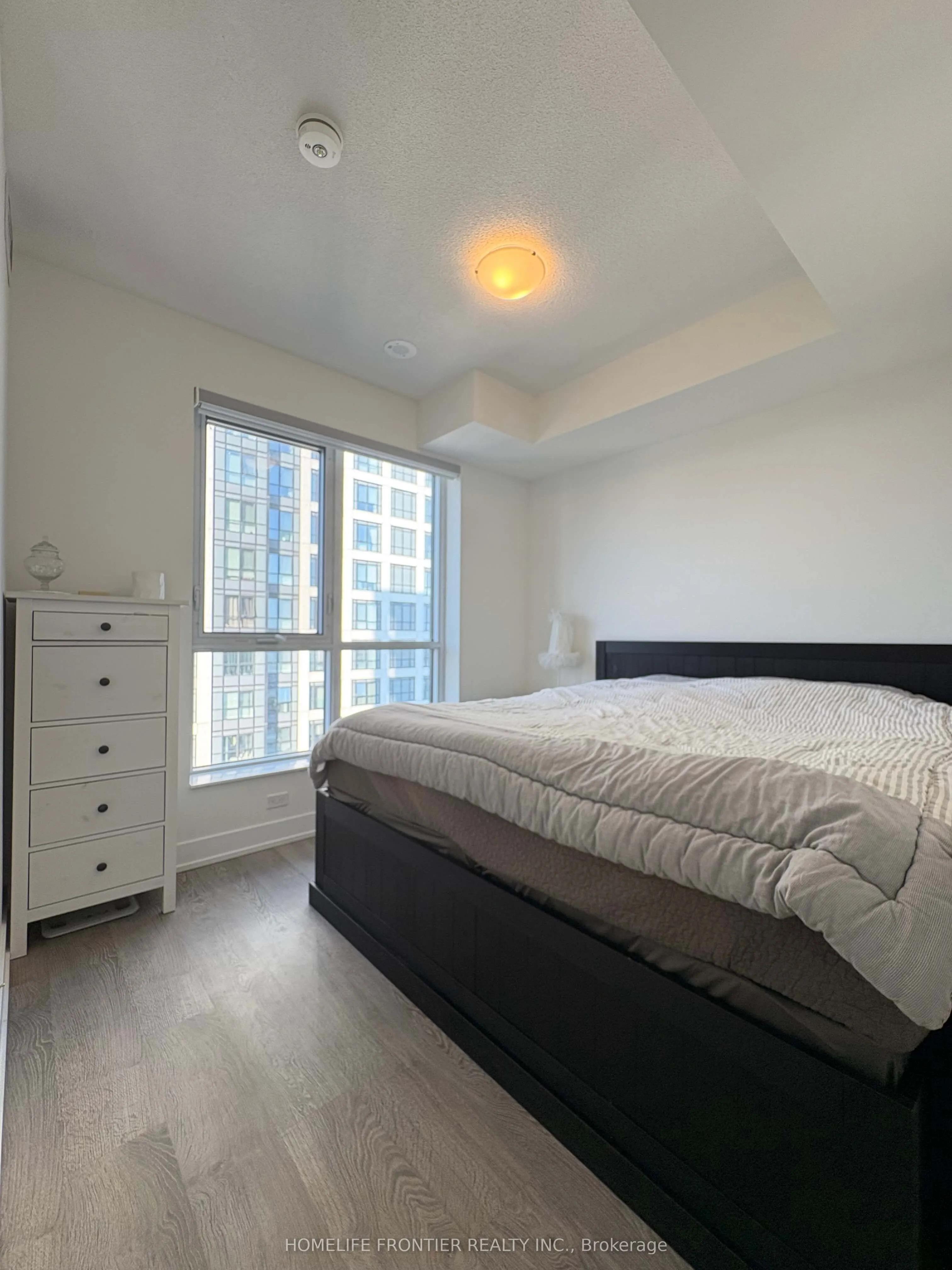 9 Mabelle Avenue, #3219