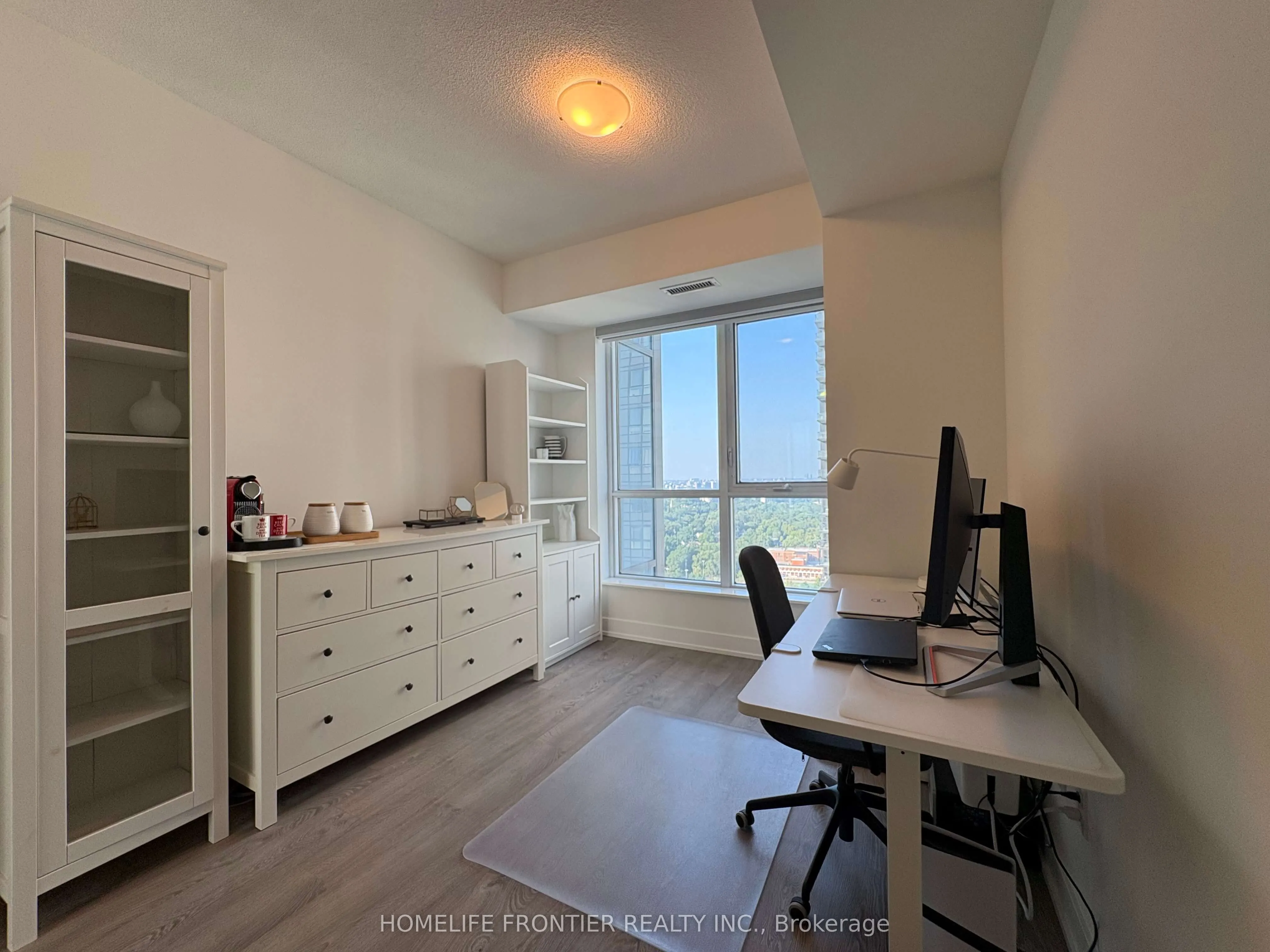 9 Mabelle Avenue, #3219