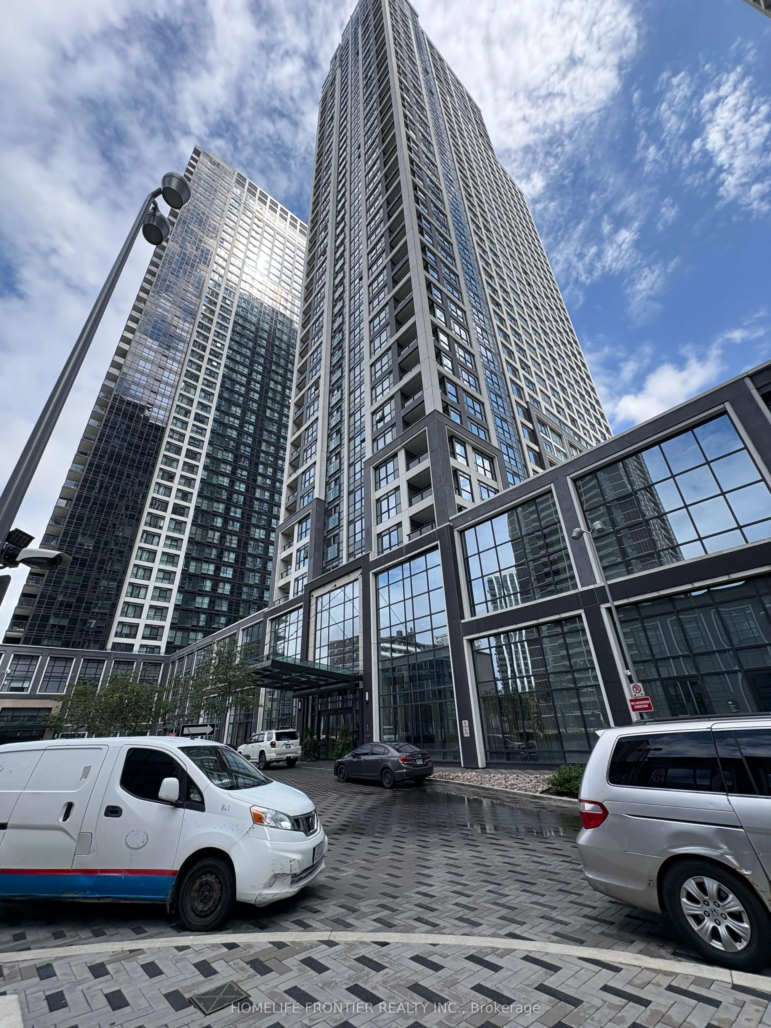 9 Mabelle Avenue, #3219