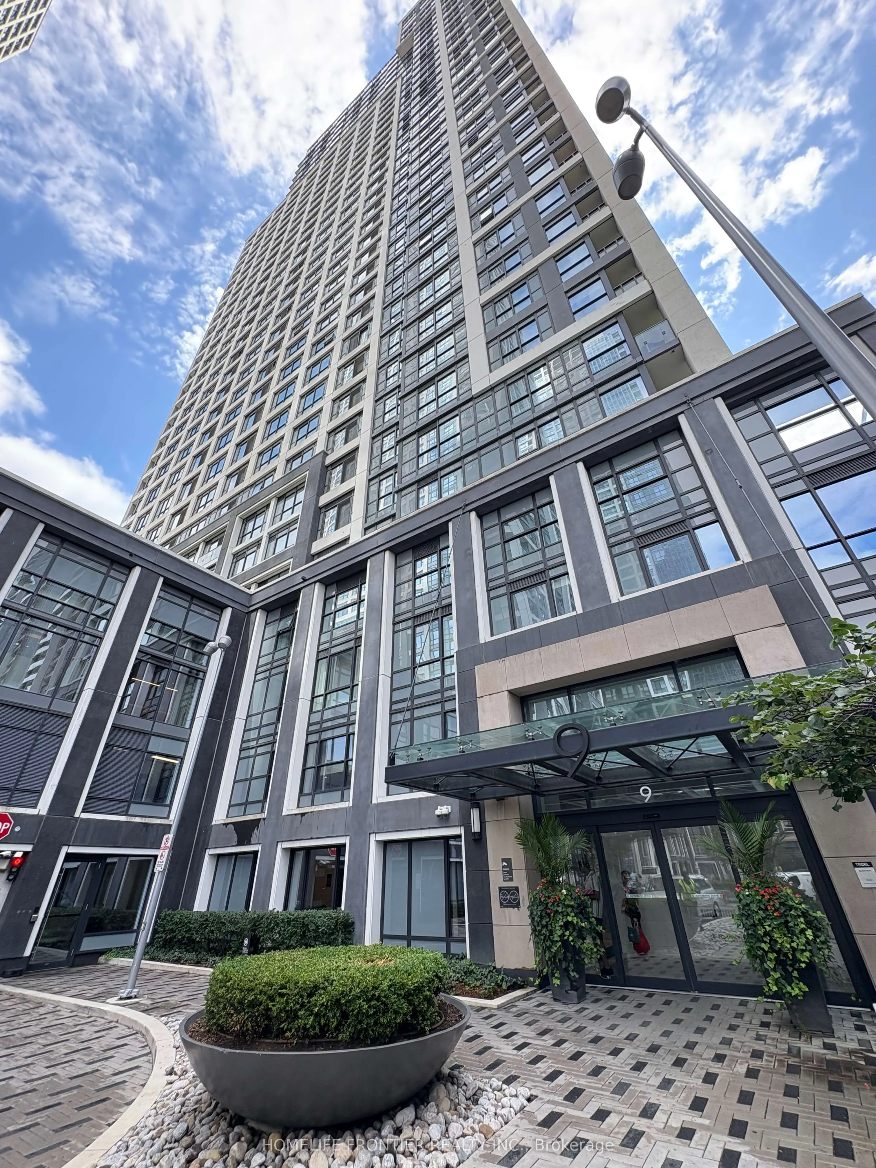 9 Mabelle Avenue, #3219