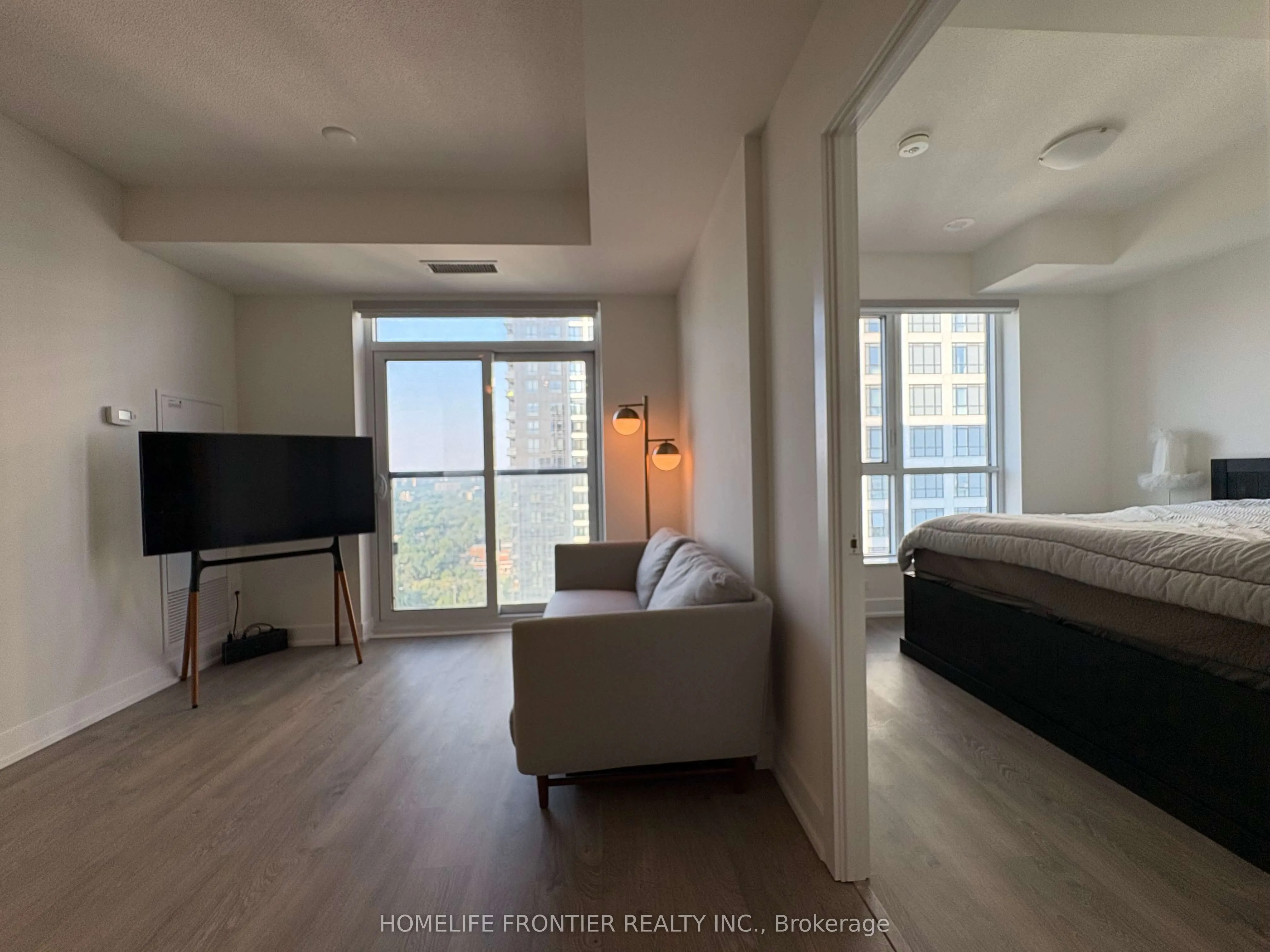 9 Mabelle Avenue, #3219