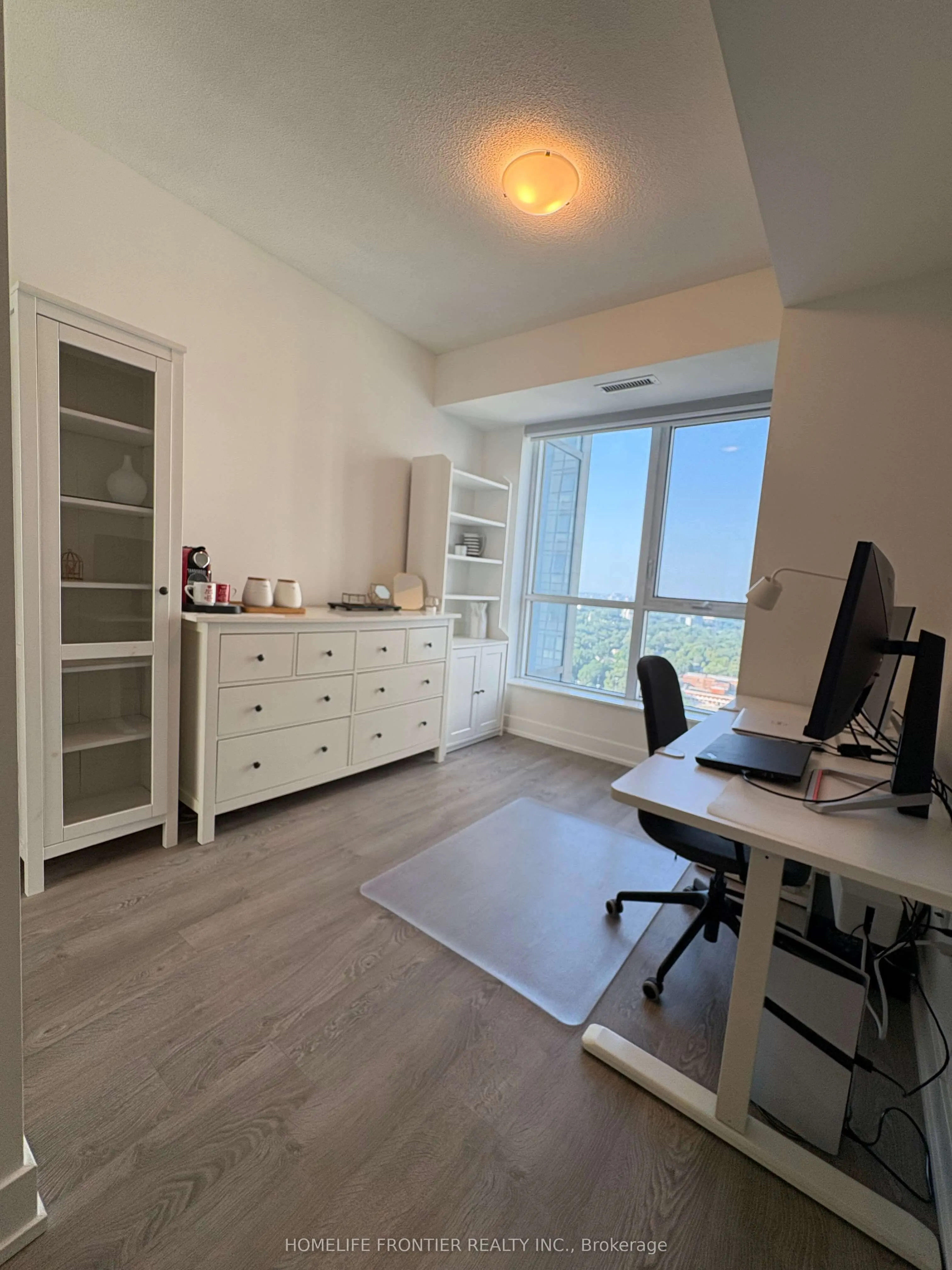 9 Mabelle Avenue, #3219
