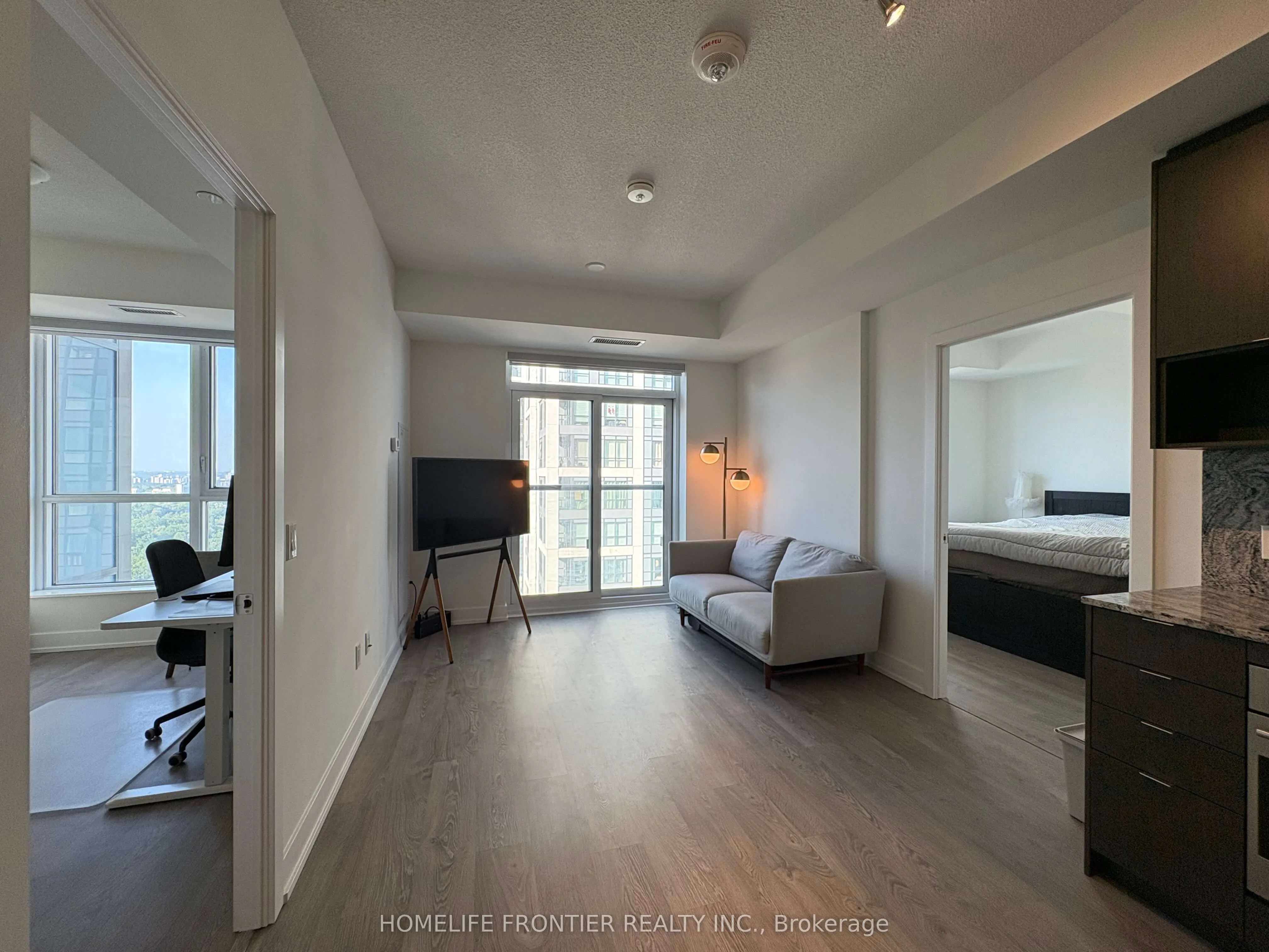 9 Mabelle Avenue, #3219