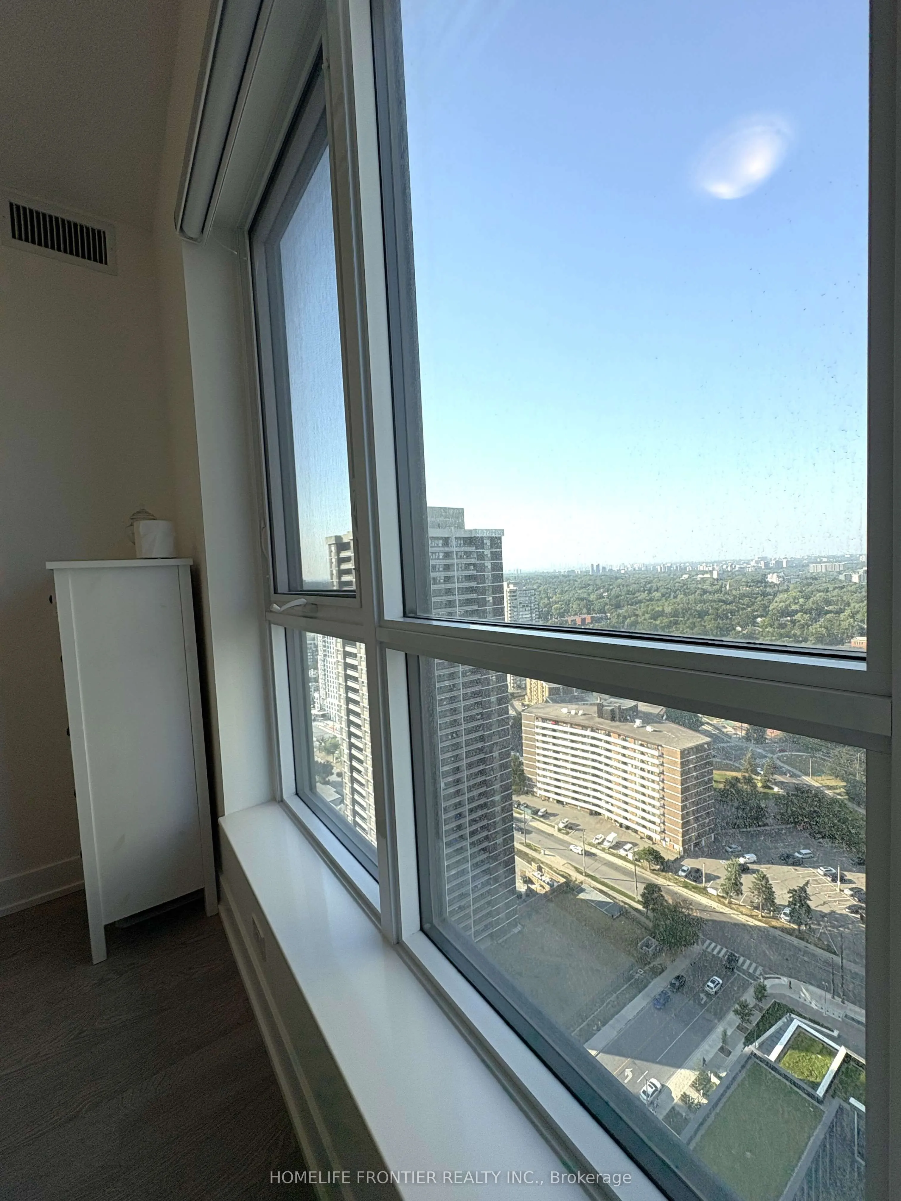 9 Mabelle Avenue, #3219