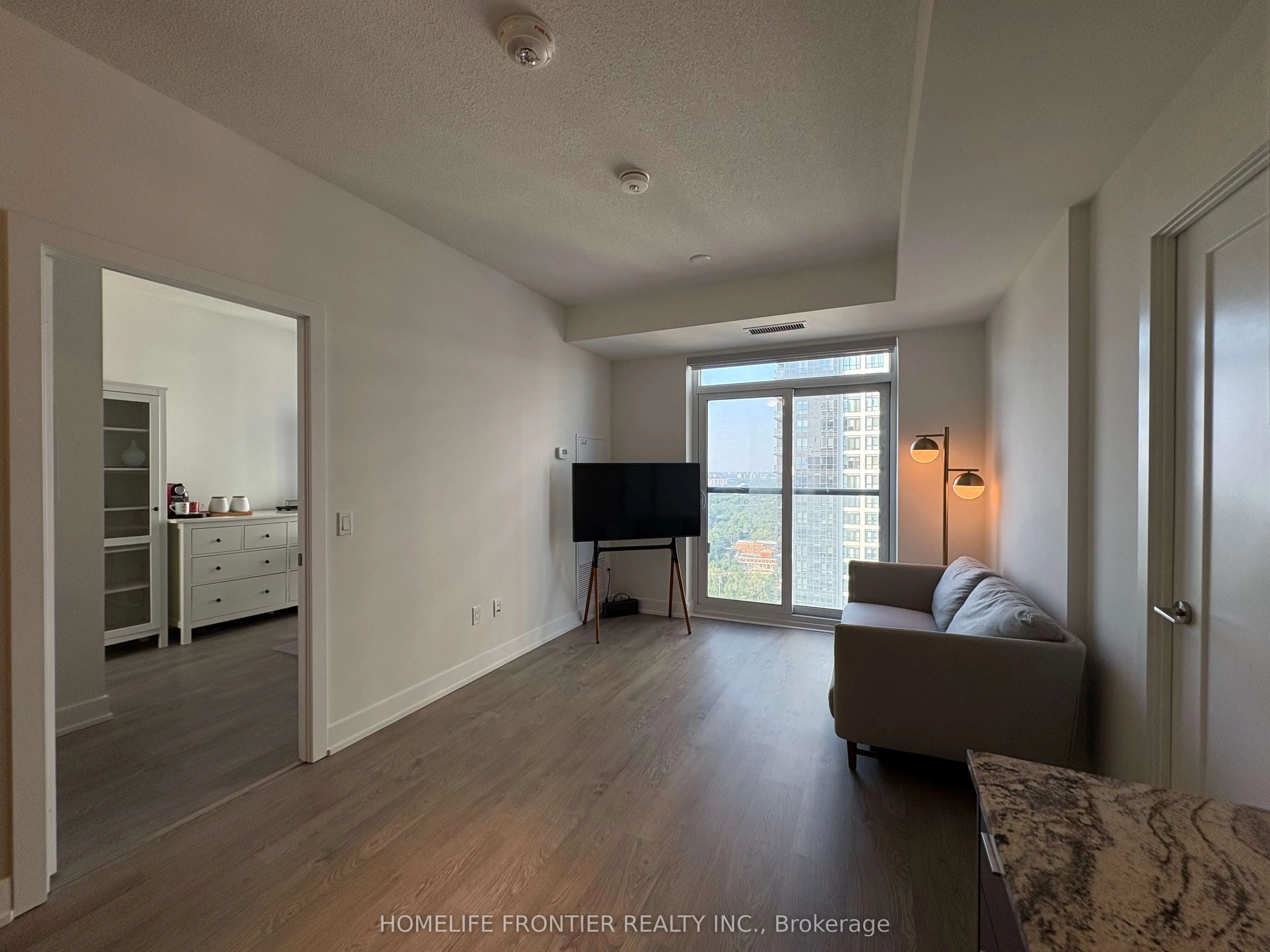 9 Mabelle Avenue, #3219