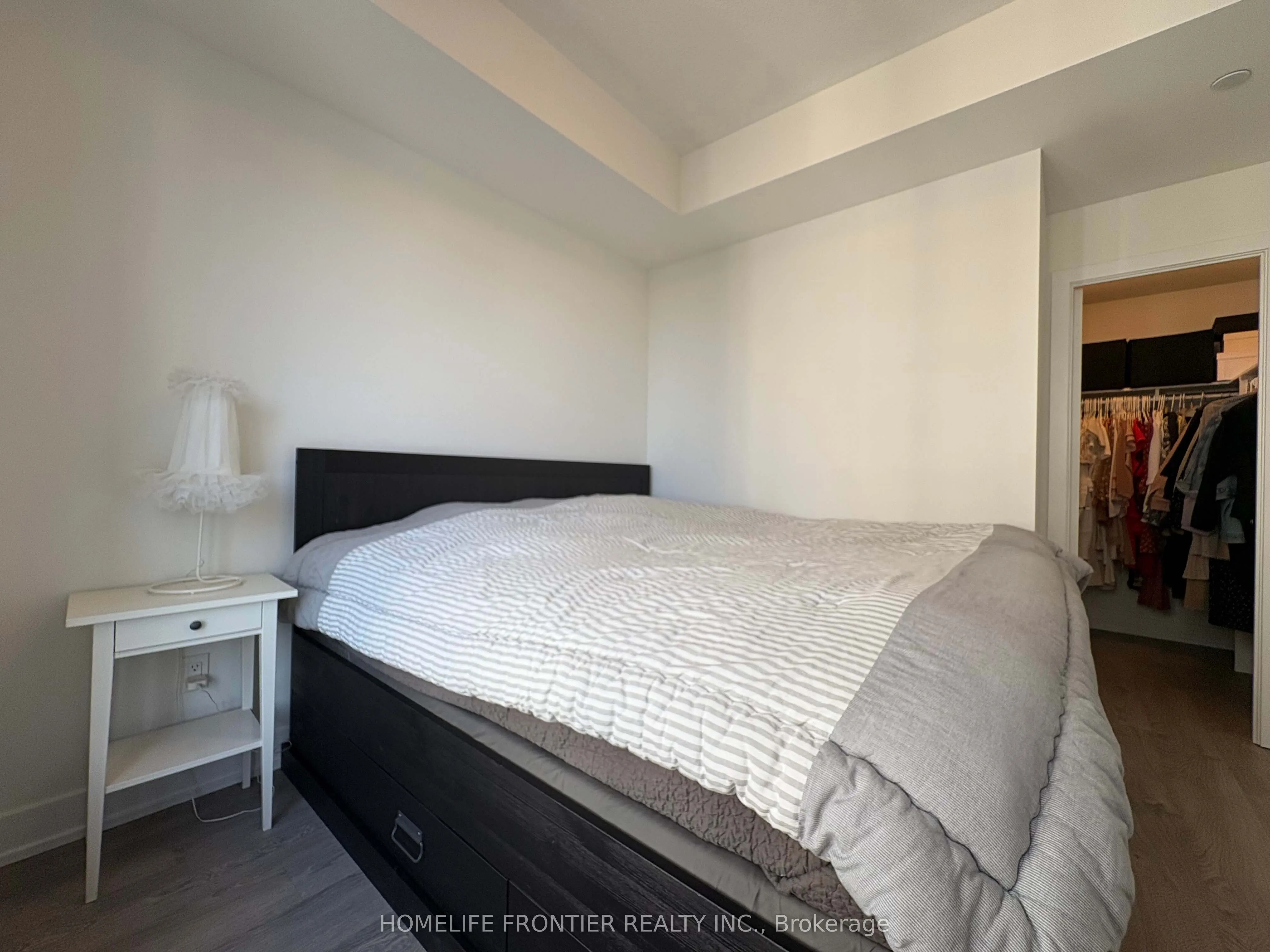 9 Mabelle Avenue, #3219