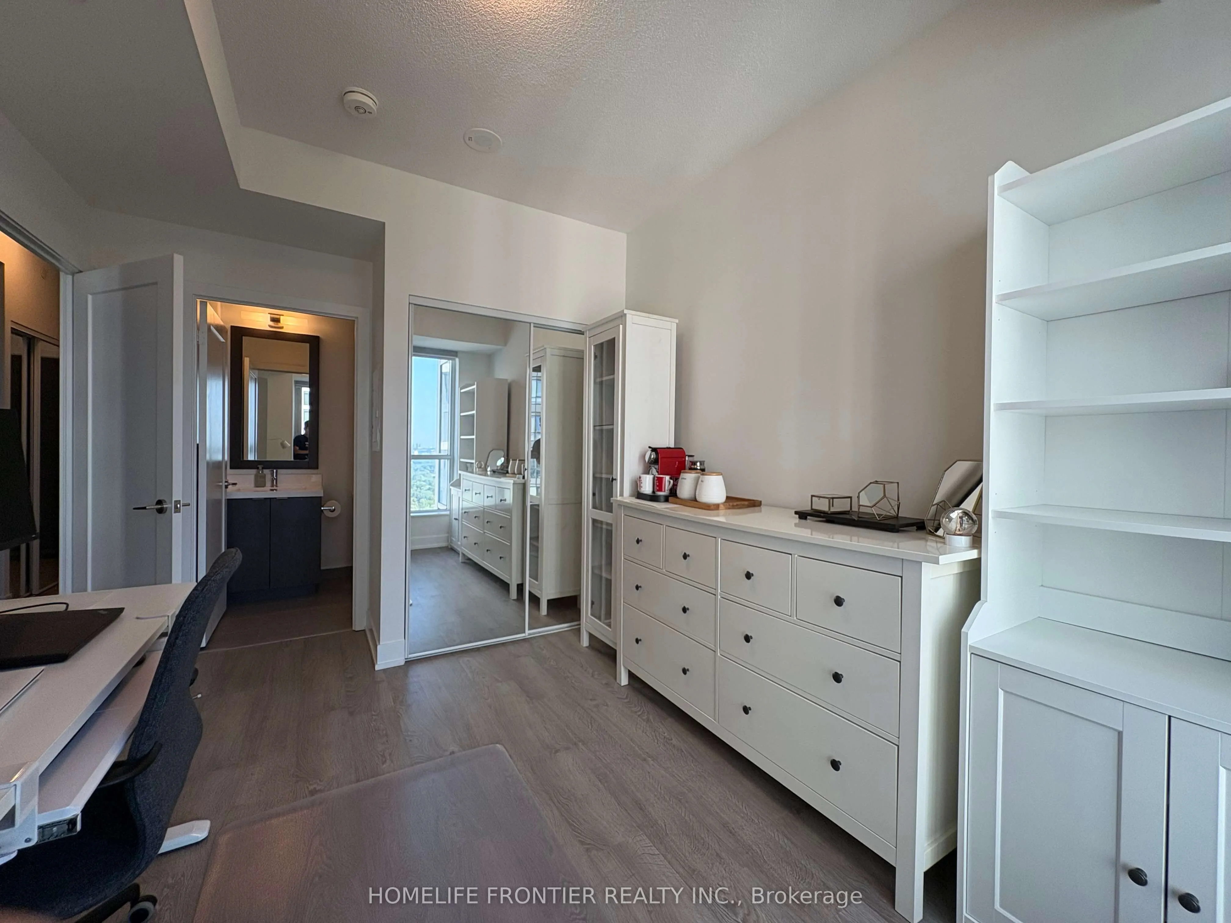9 Mabelle Avenue, #3219