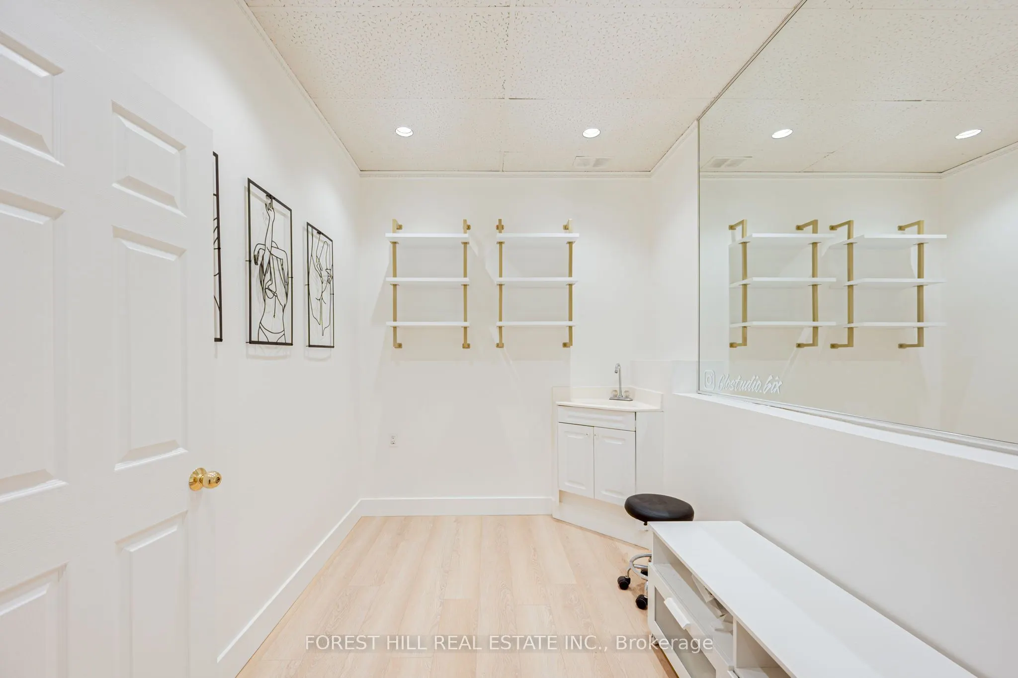 49 Mississauga Road N, #3