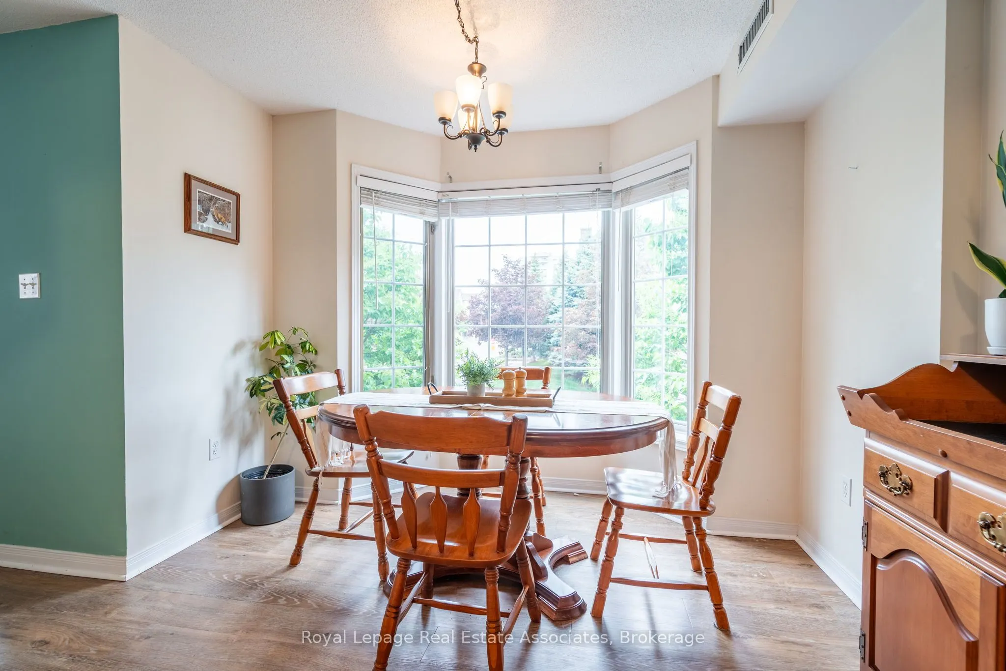 216 Plains Road W, #B208