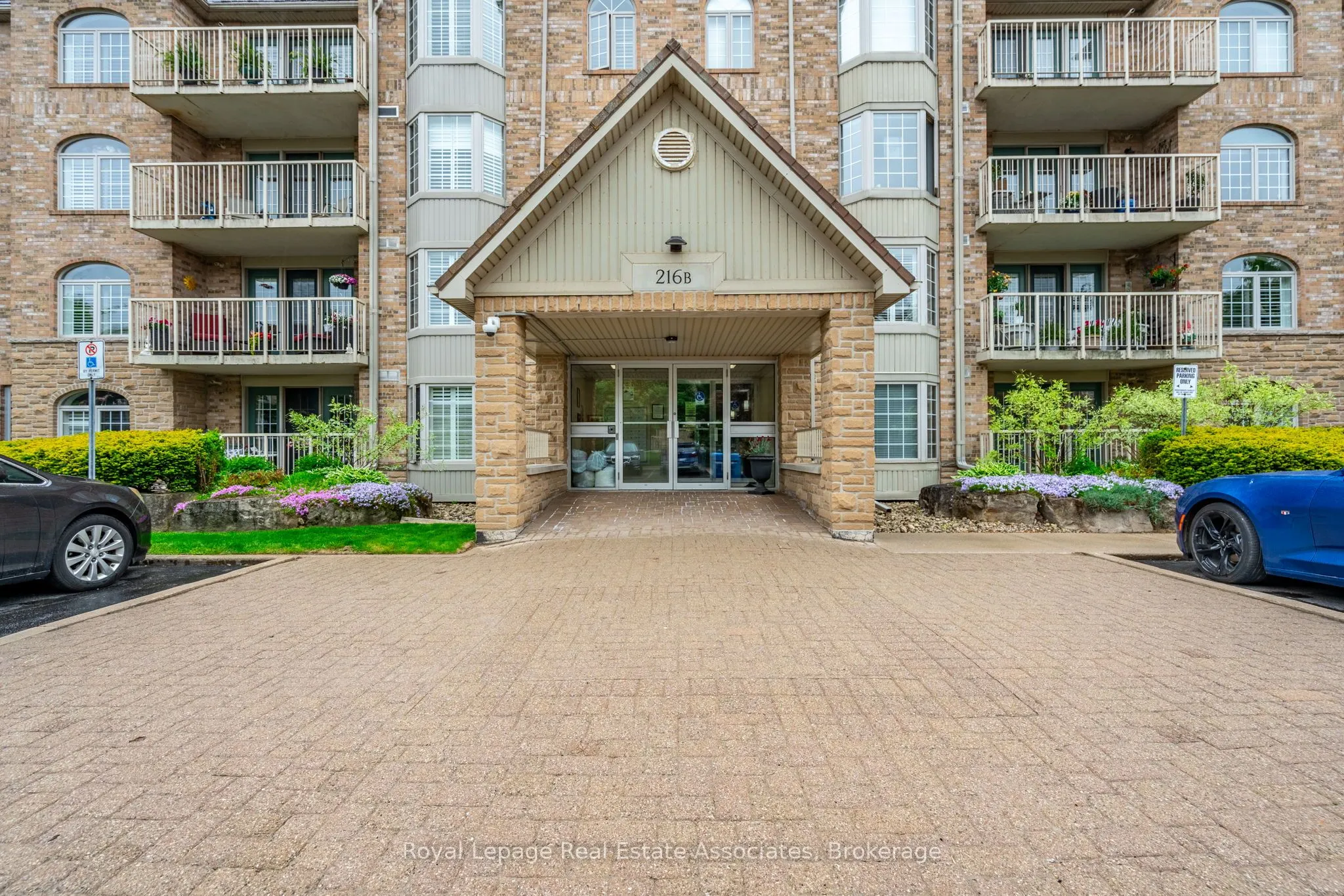 216 Plains Road W, #B208