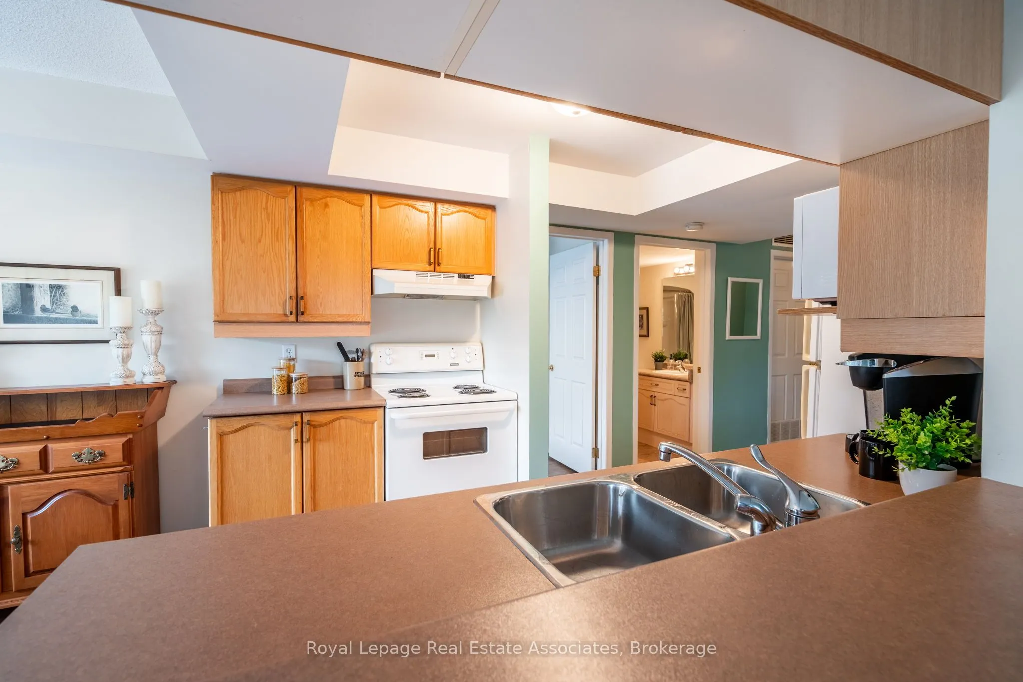 216 Plains Road W, #B208