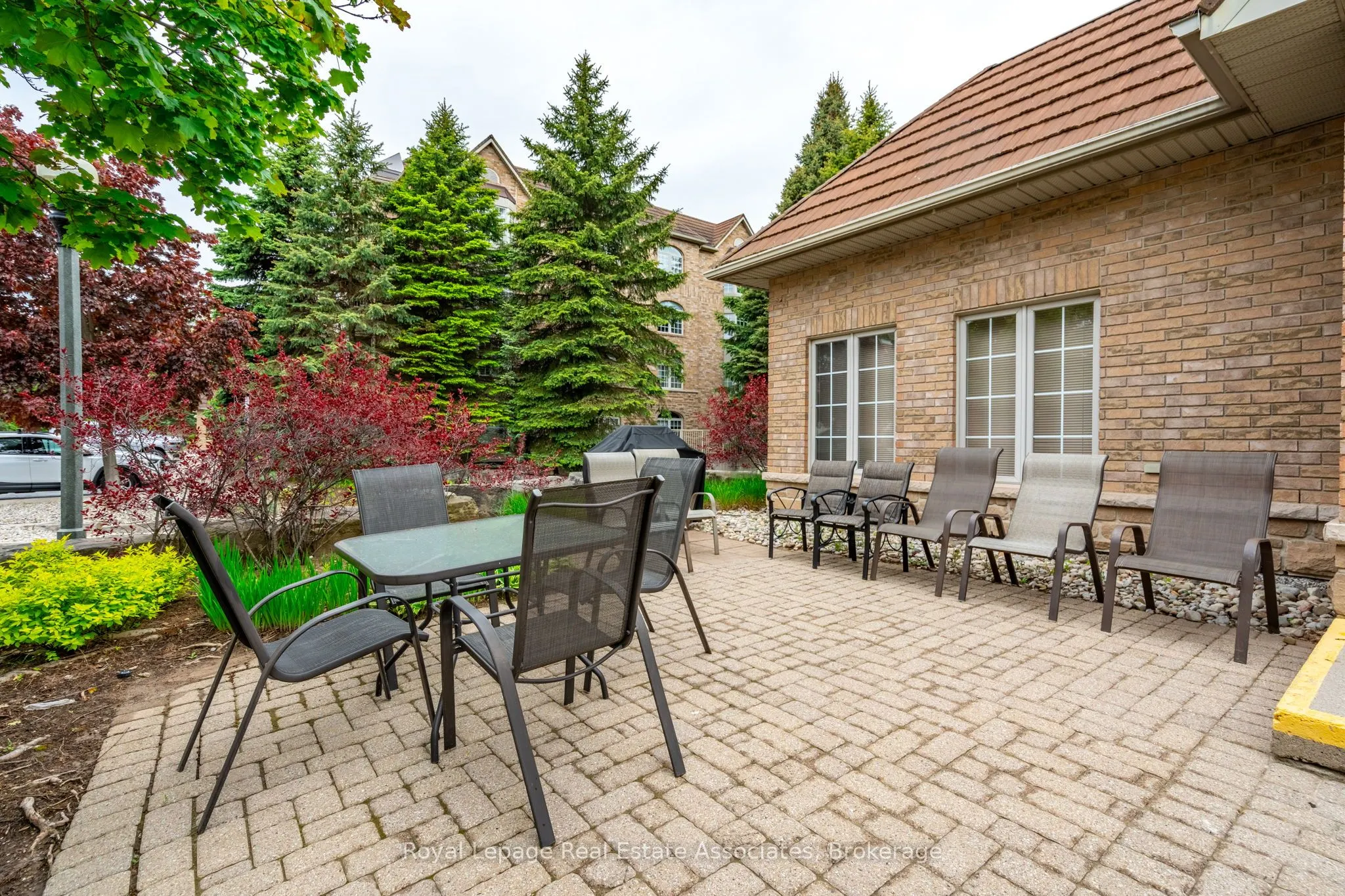216 Plains Road W, #B208