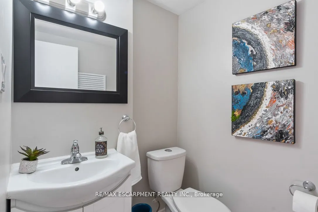 915 Inverhouse Drive, #67