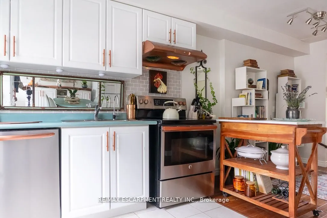 915 Inverhouse Drive, #67