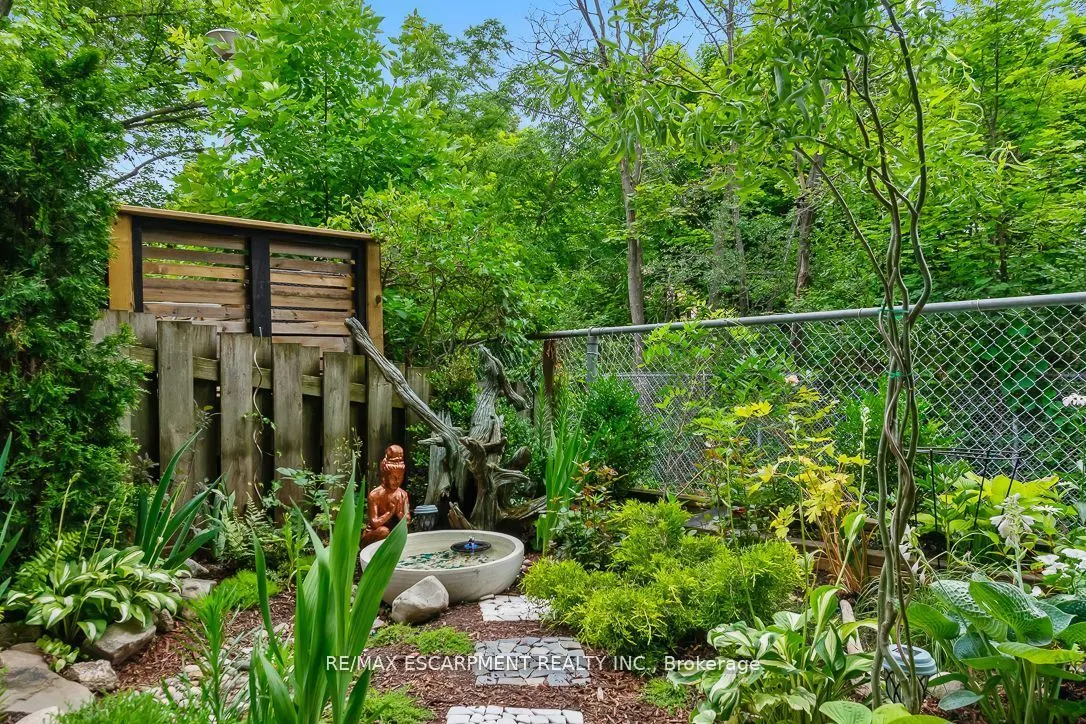 915 Inverhouse Drive, #67