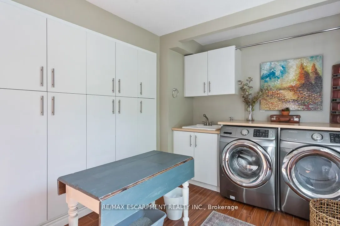 915 Inverhouse Drive, #67