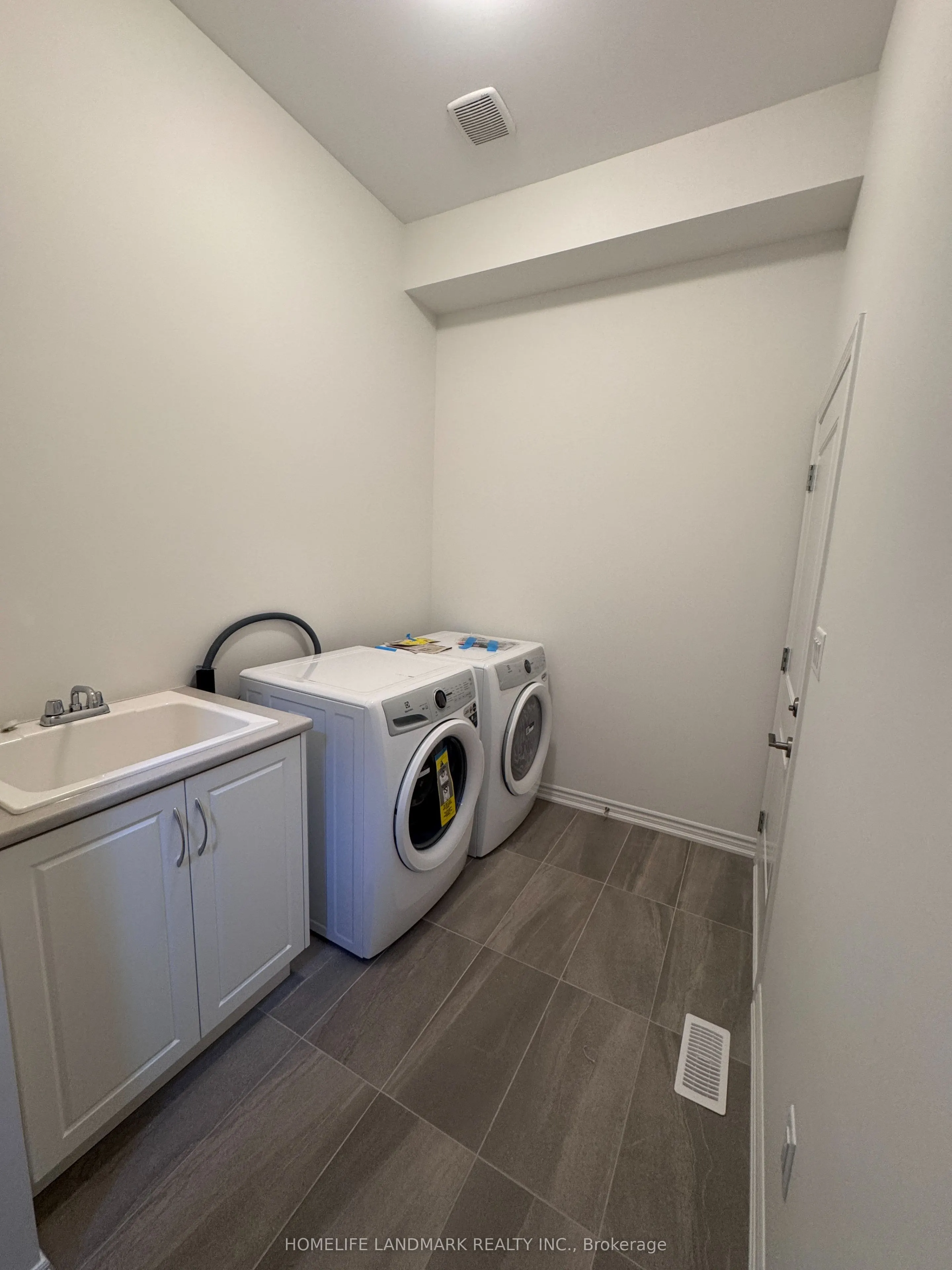 3087 Harvard Gardens