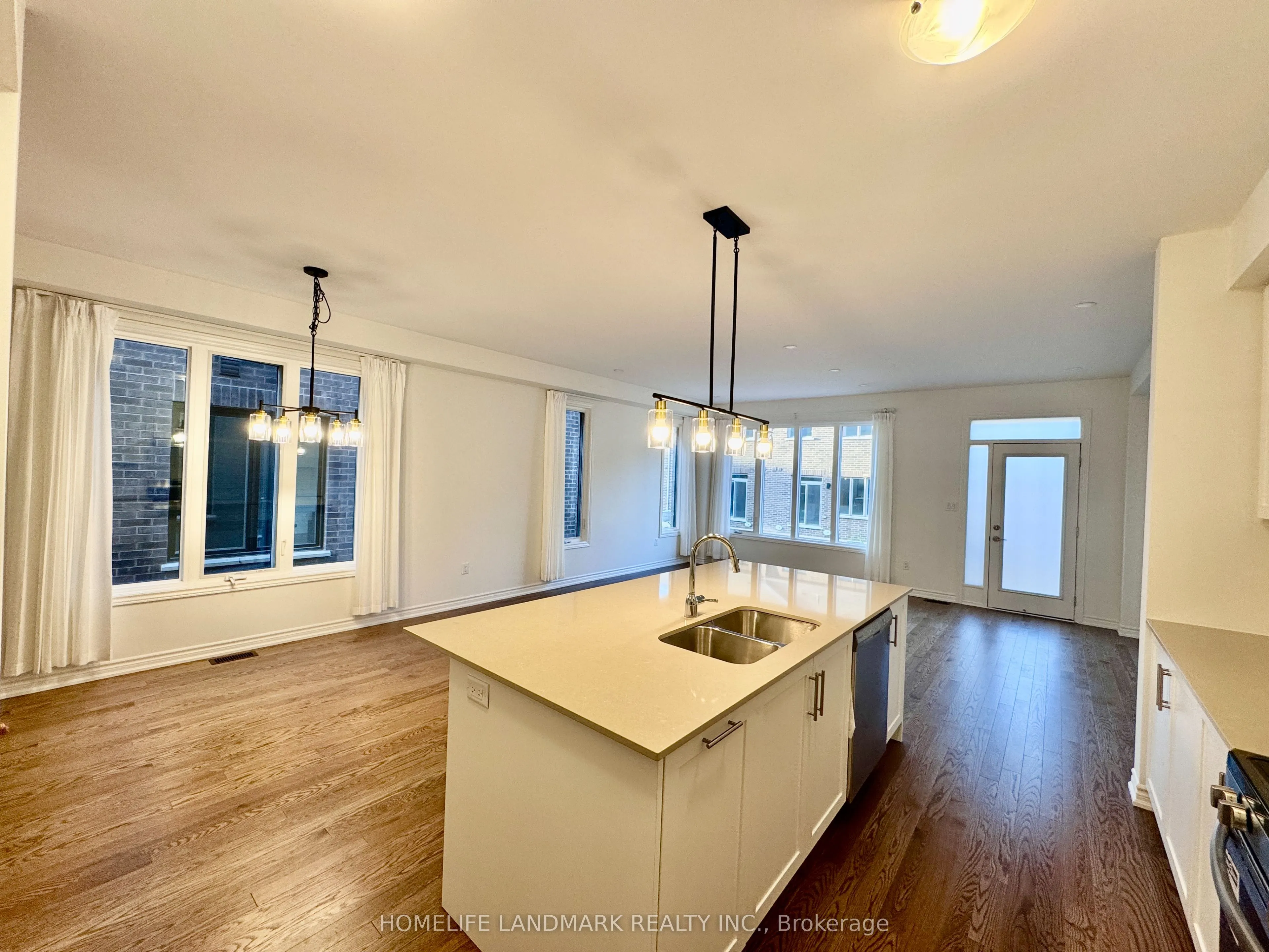 3087 Harvard Gardens
