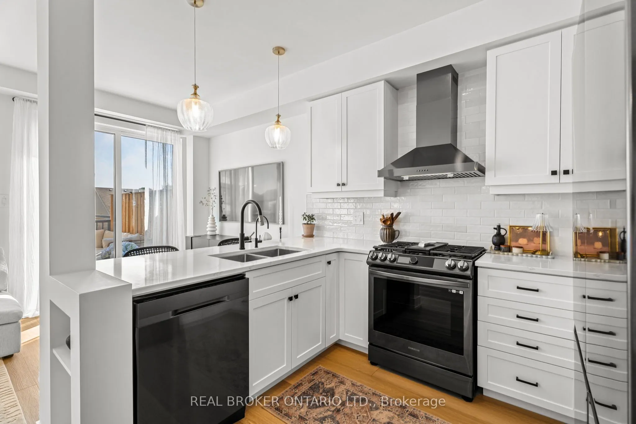 690 Broadway