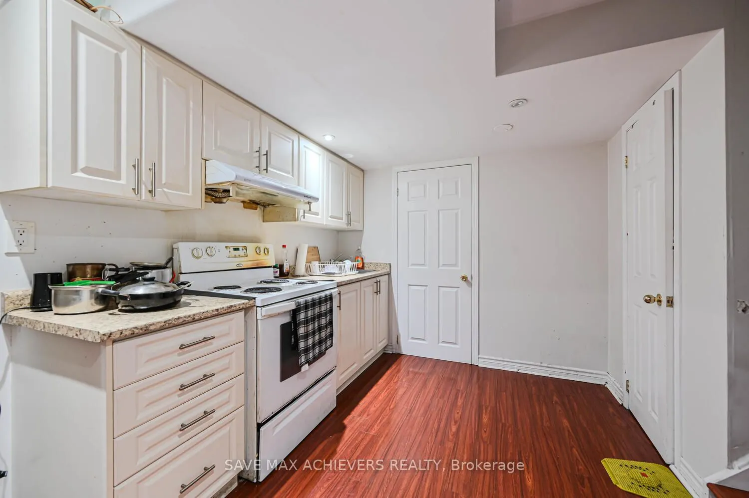 21 Riverplace Crescent