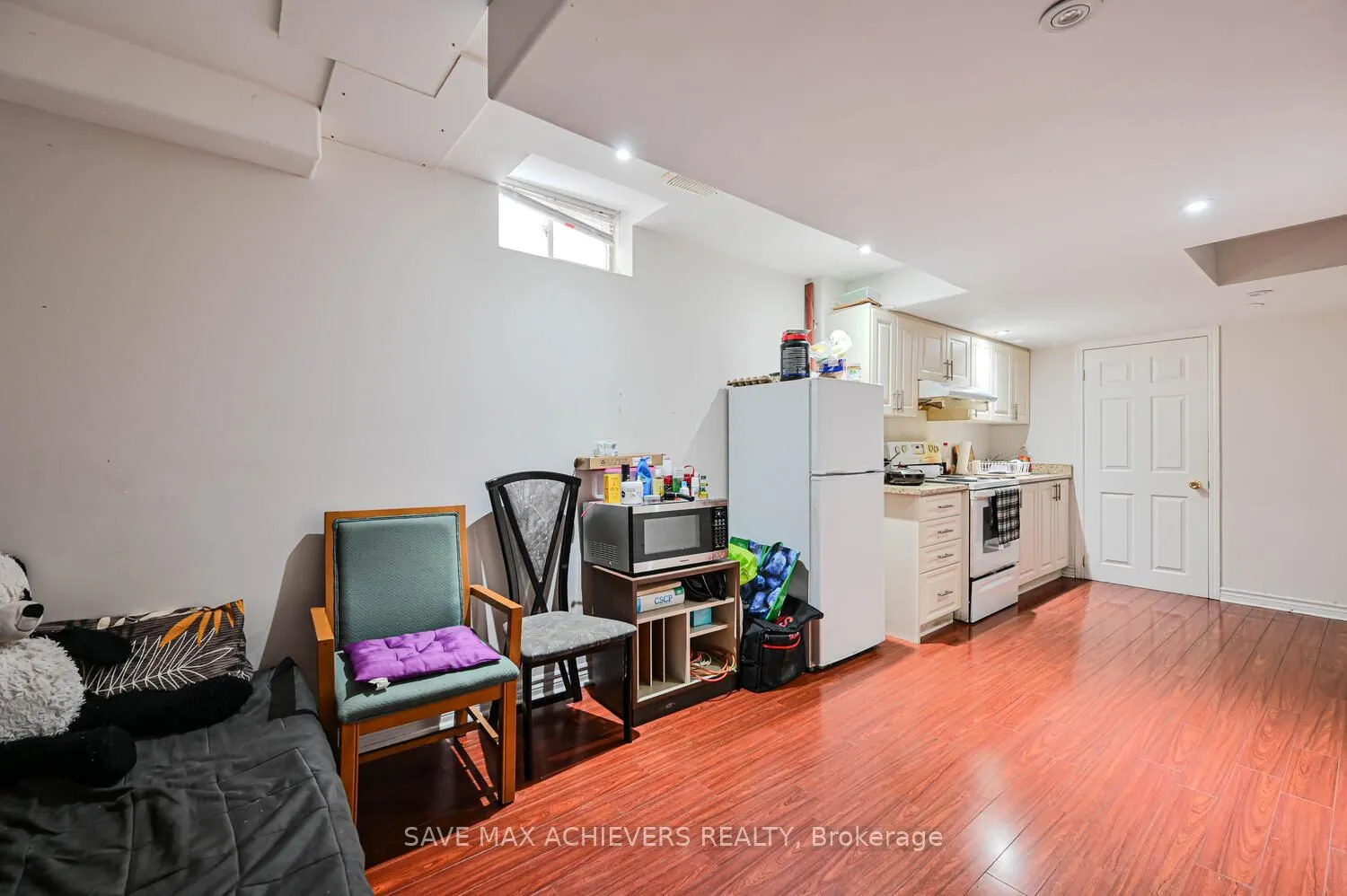 21 Riverplace Crescent
