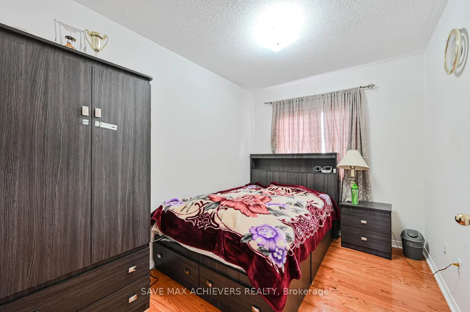 21 Riverplace Crescent