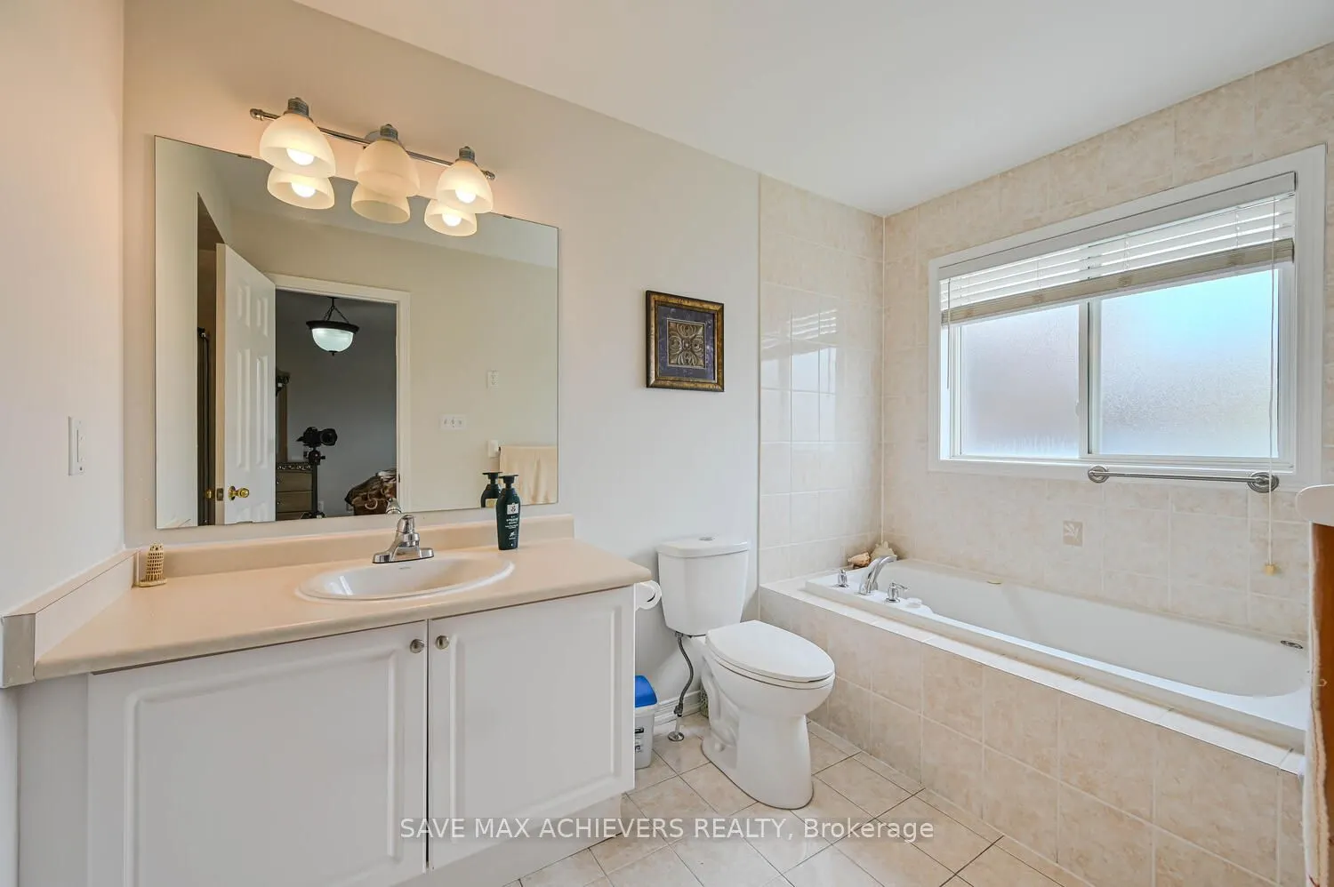 21 Riverplace Crescent