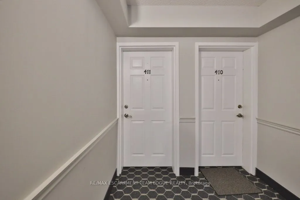1820 Walker's Line, #411