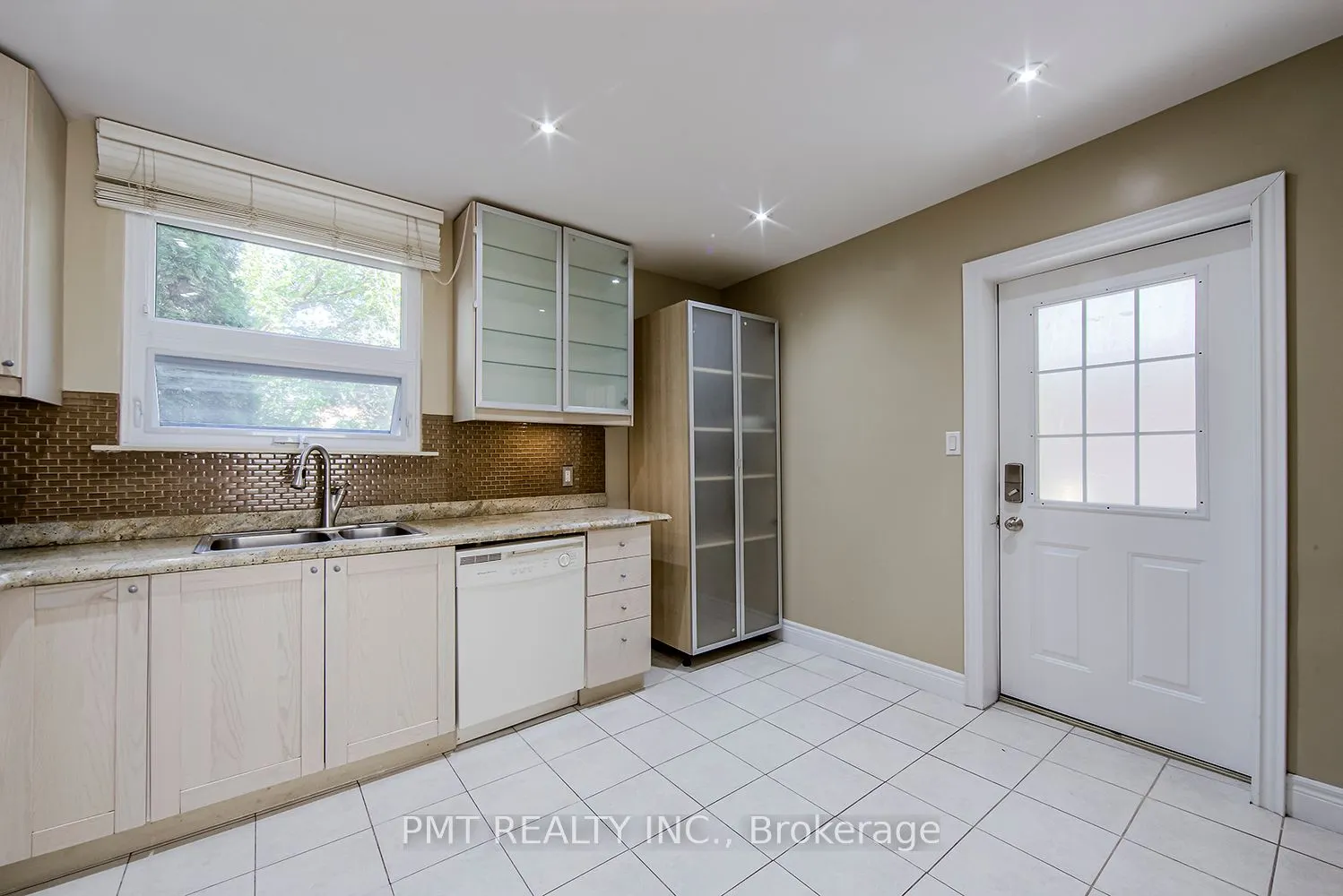 39 Windermere Avenue, #Main