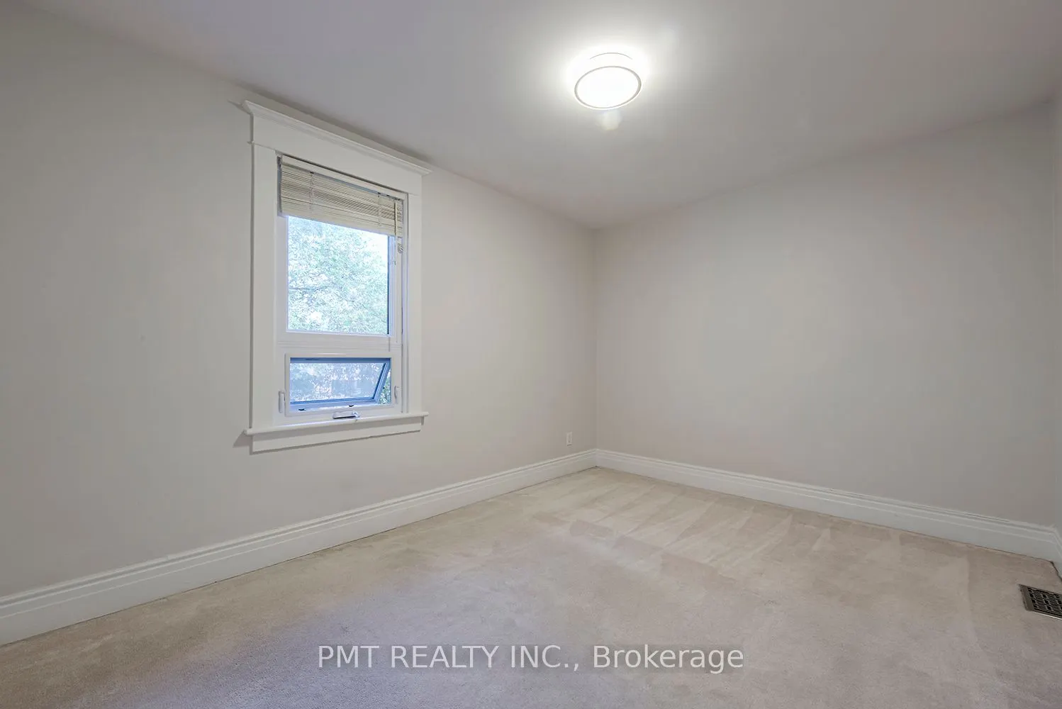 39 Windermere Avenue, #Main