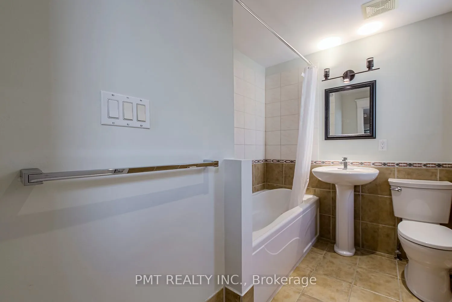 39 Windermere Avenue, #Main