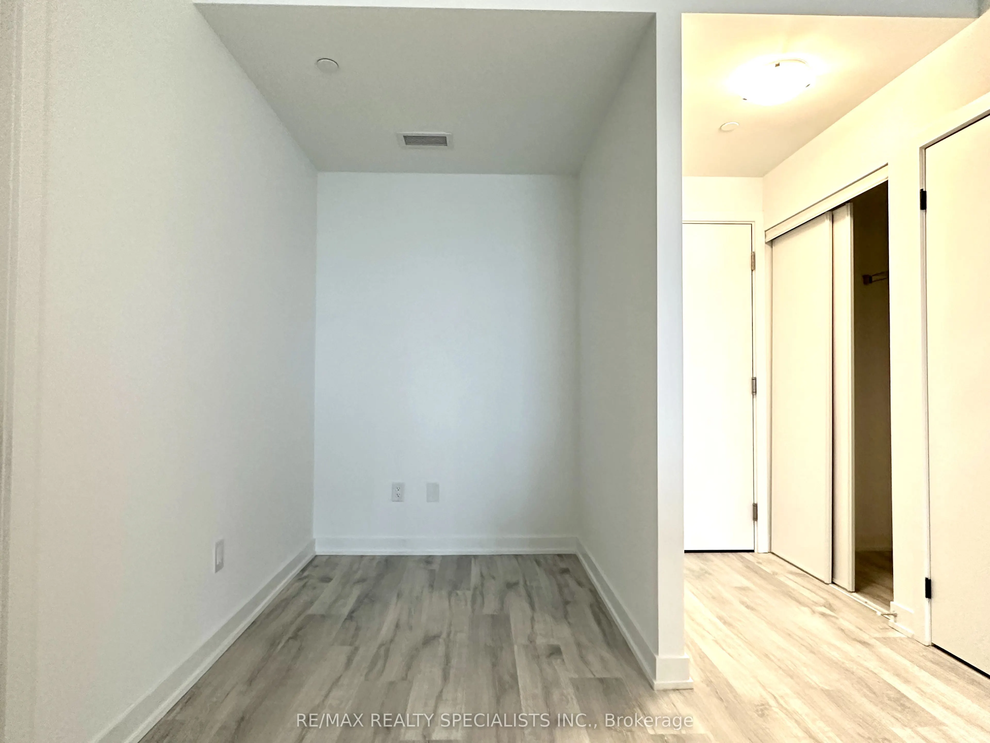 220 Missinnihe Way, #312