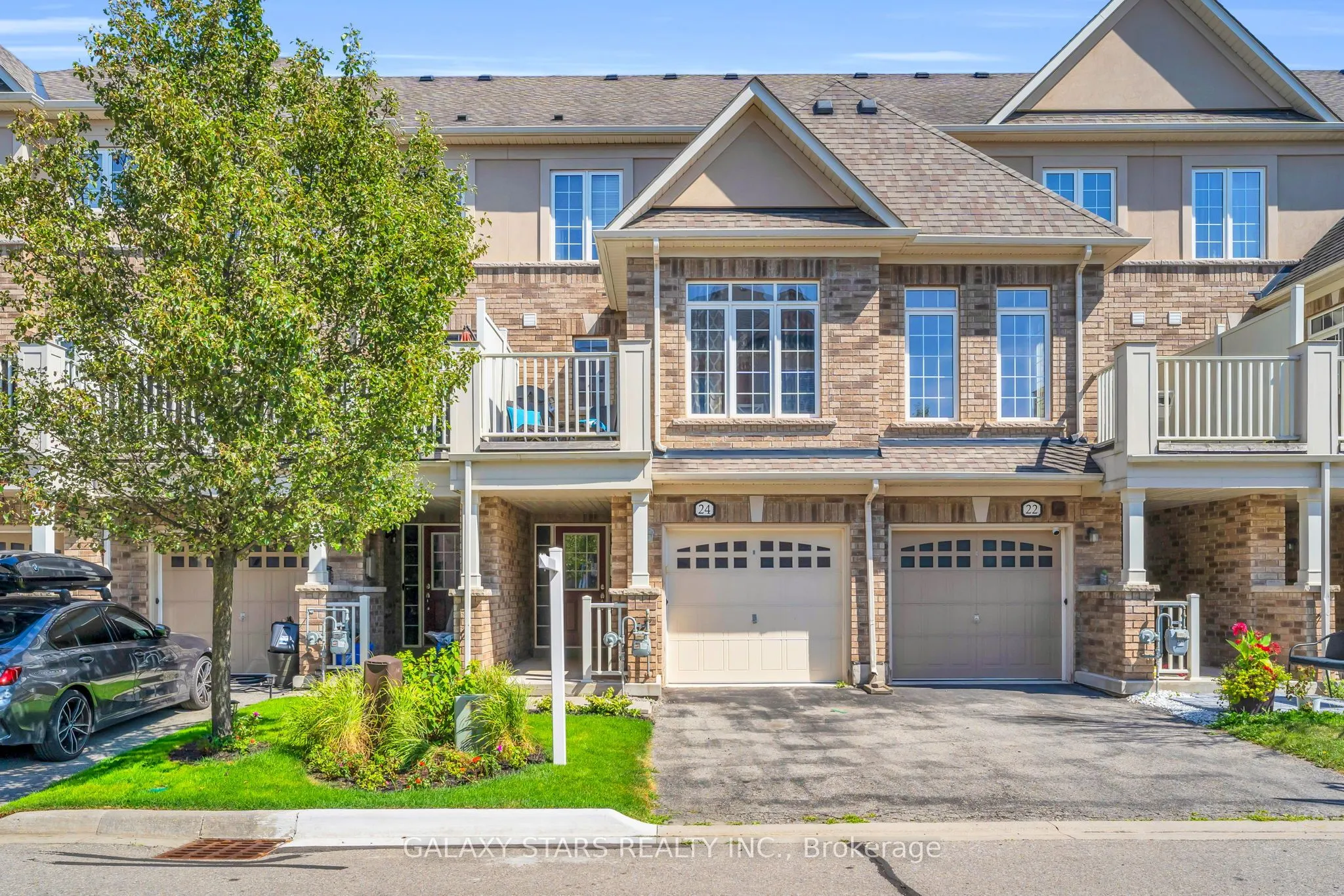 24 Tiffany Lane