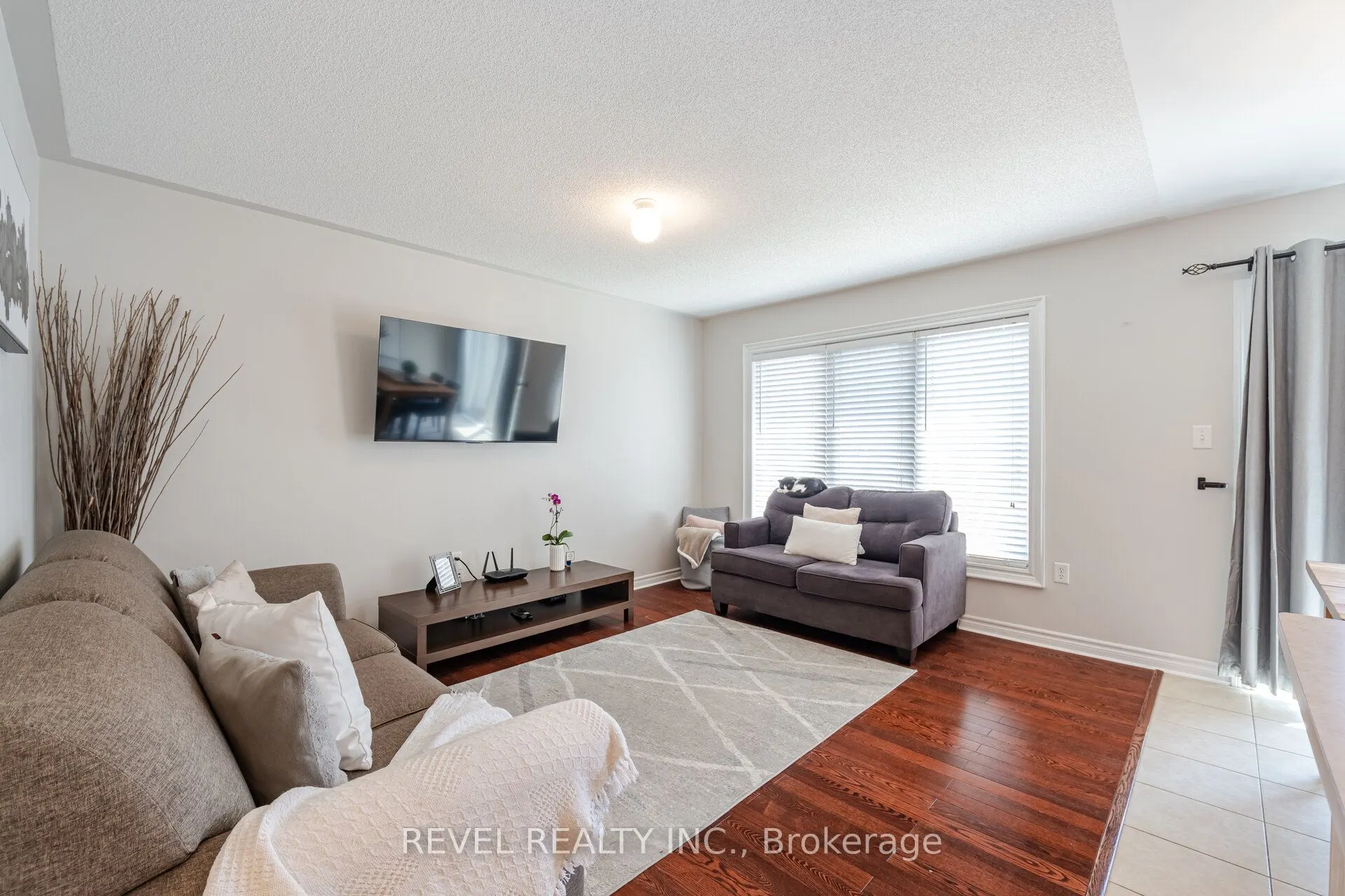 132 SWINDALE Drive