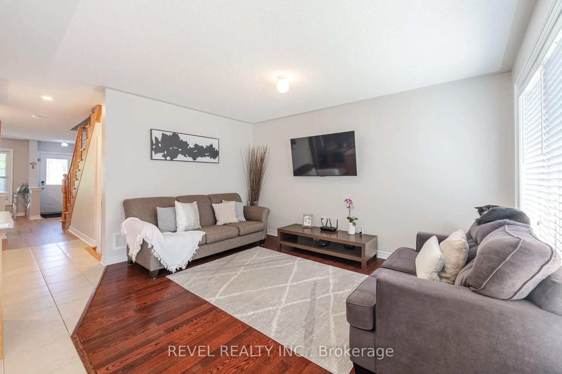 132 SWINDALE Drive