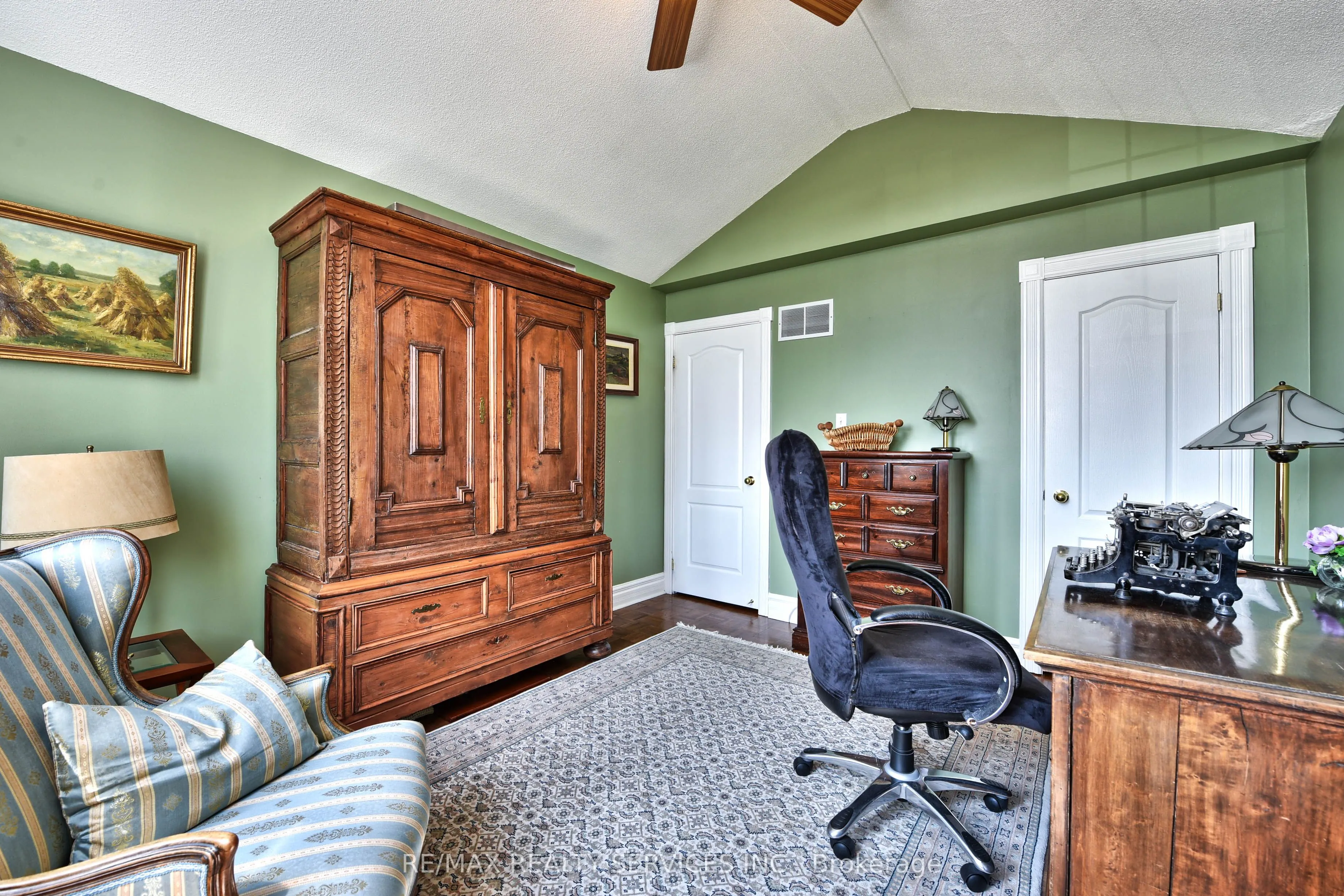 1 Daisy Court