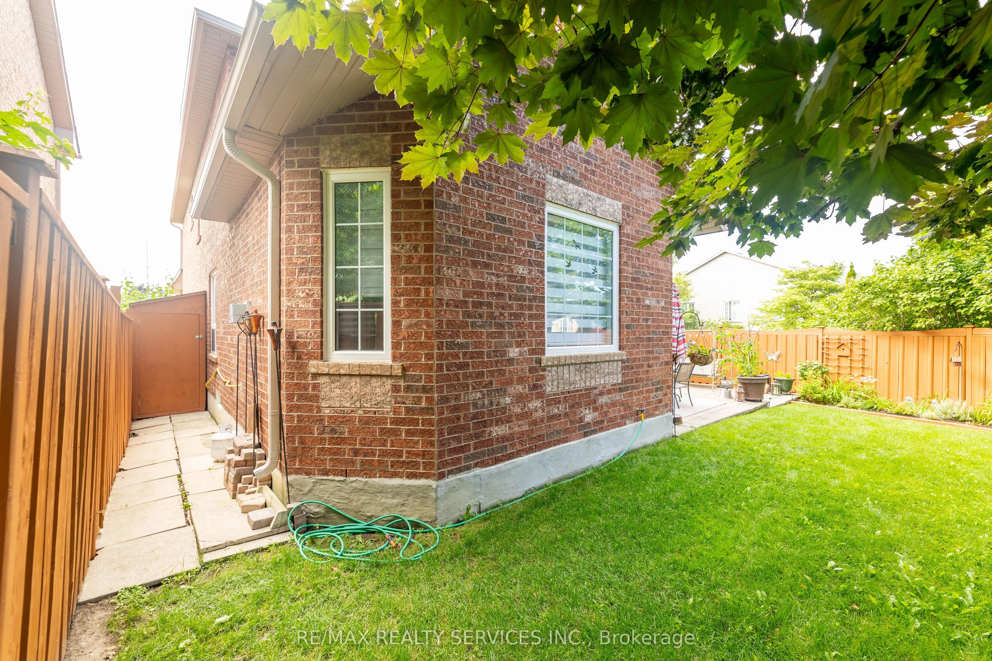 1 Daisy Court