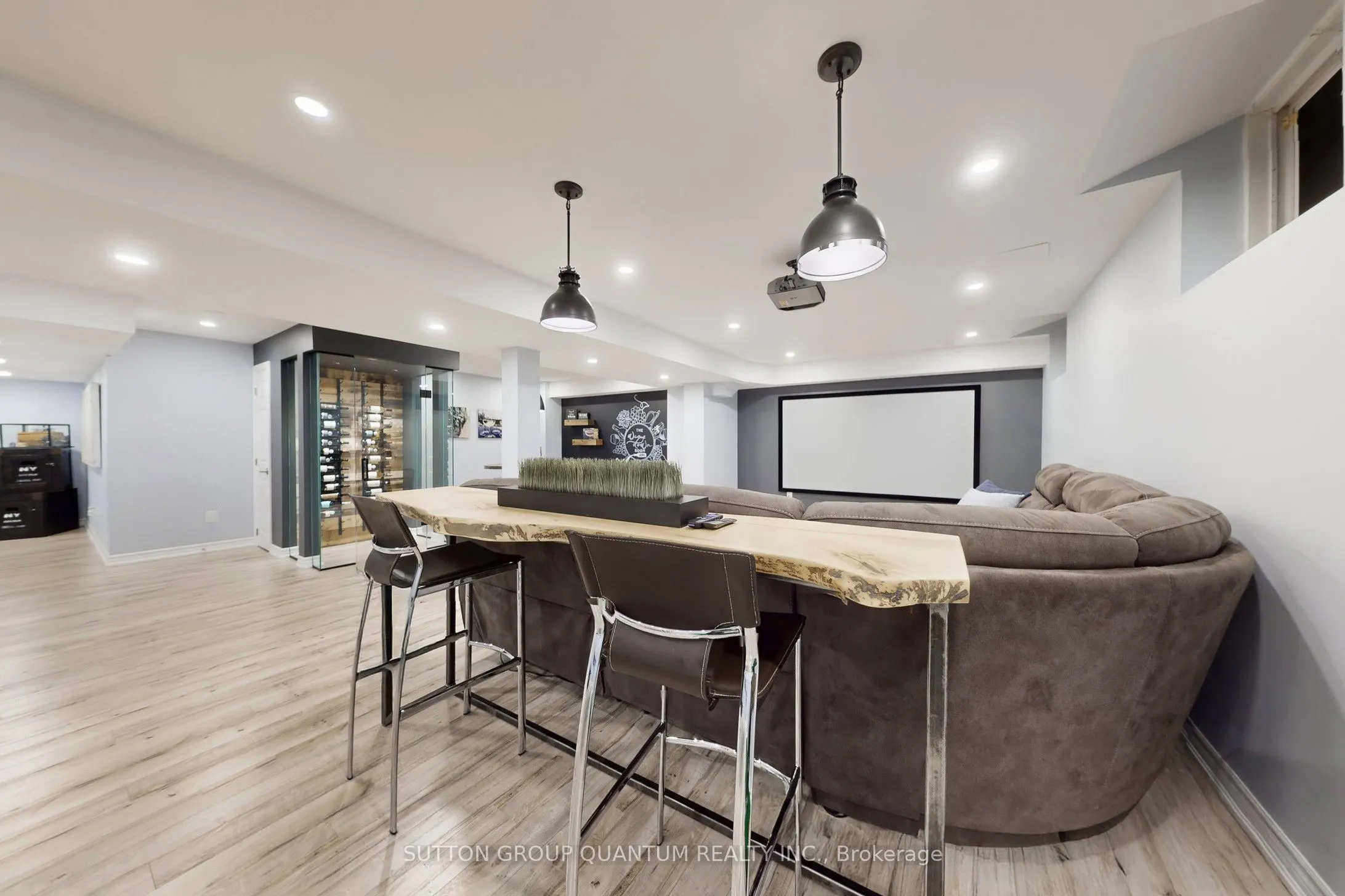 556 Bridgeview Road