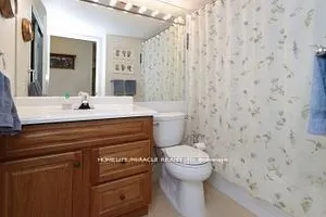 12 Laurelcrest Street, #804