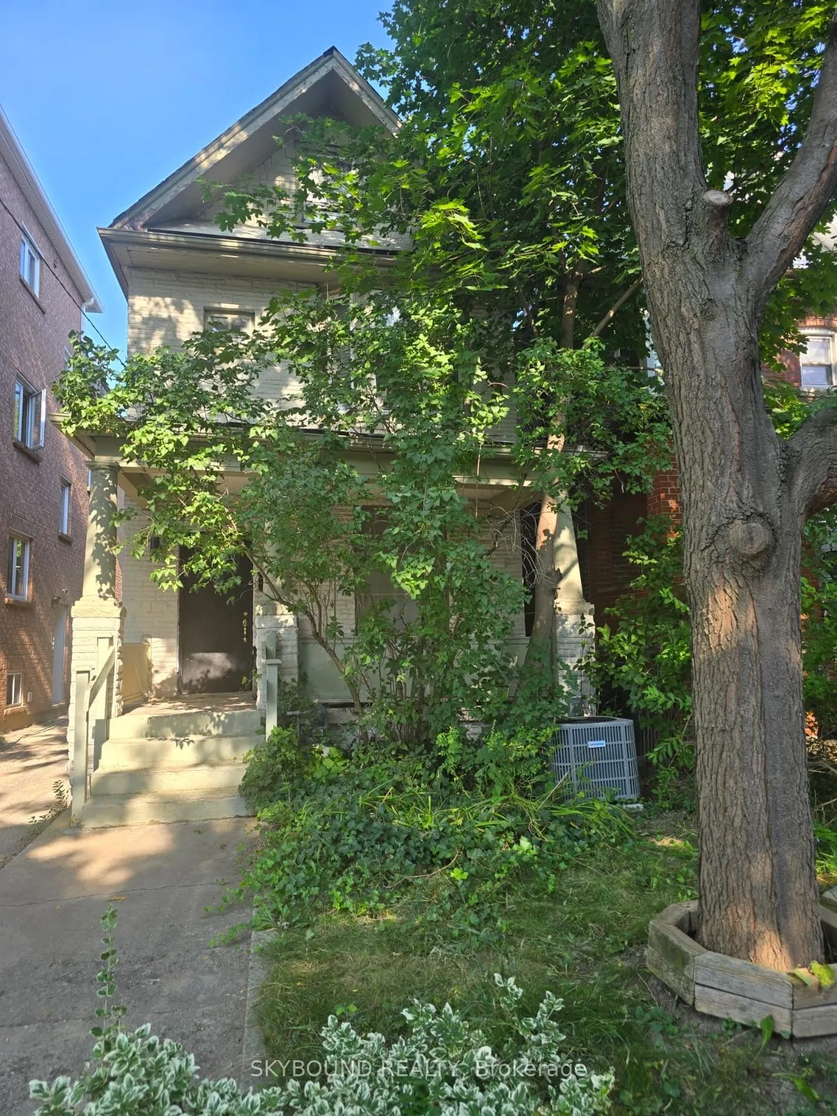 837 Gladstone Avenue