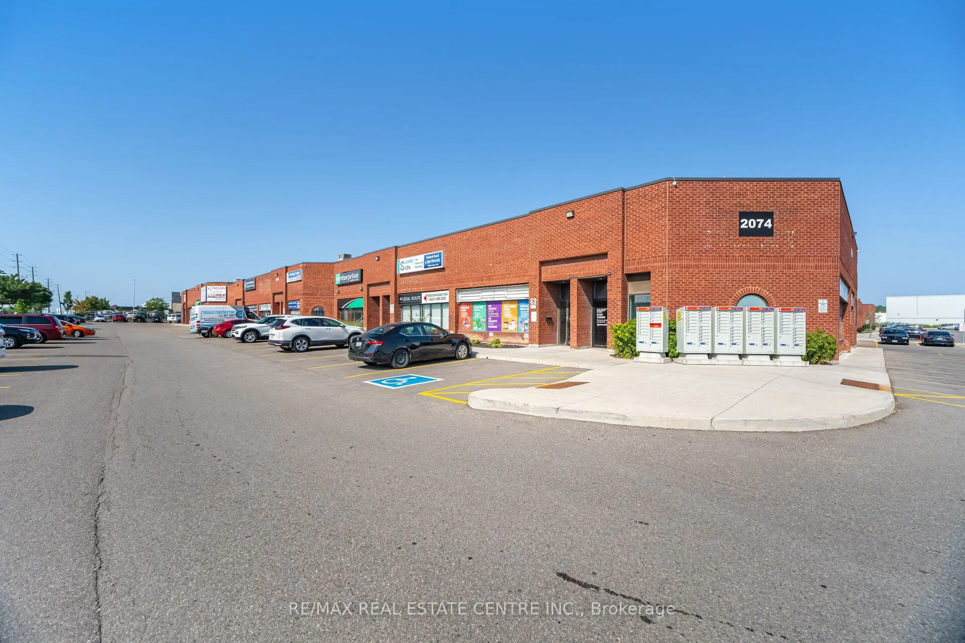 2074 Steeles Avenue E, #19