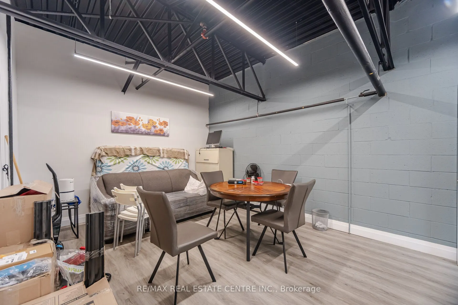 2074 Steeles Avenue E, #19