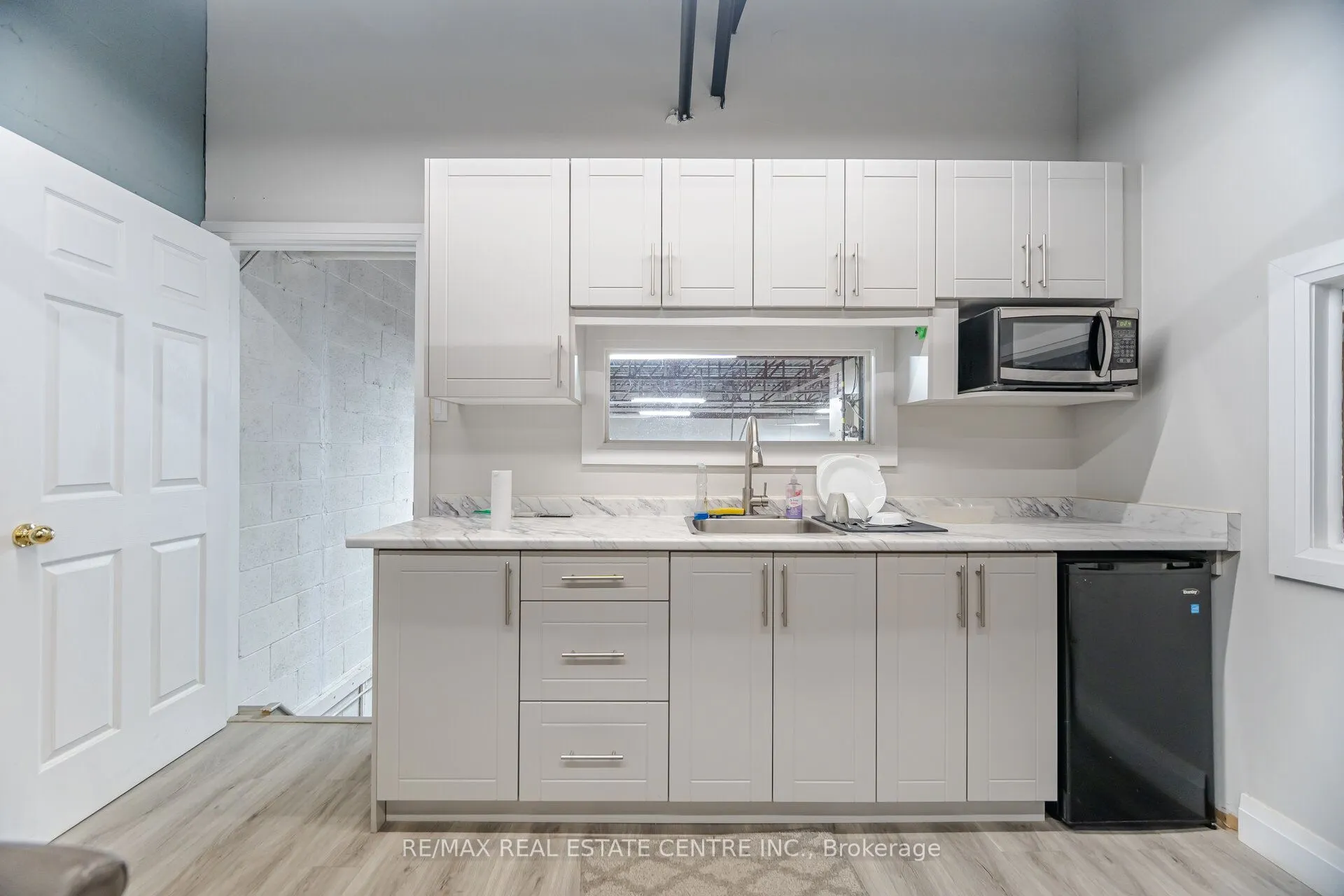 2074 Steeles Avenue E, #19