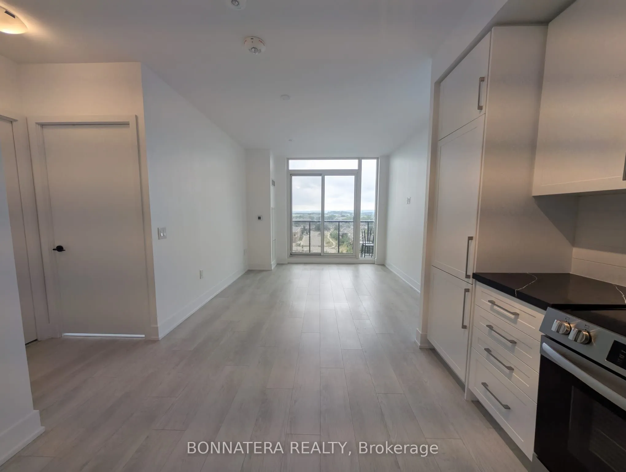 2450 Old Bronte Road, #640