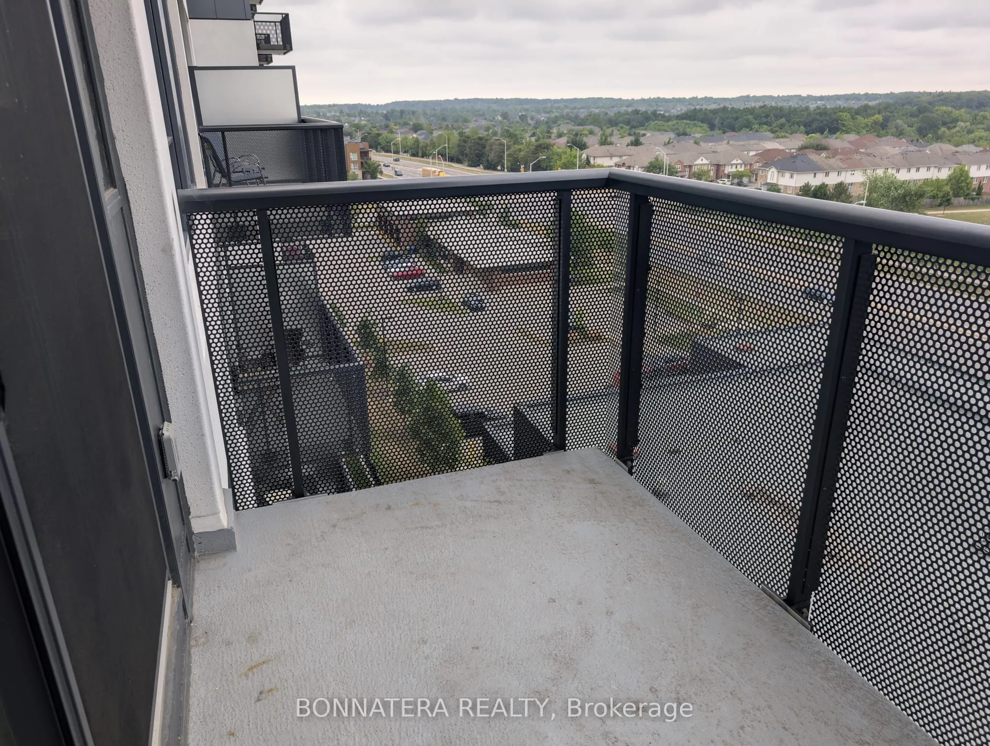 2450 Old Bronte Road, #640