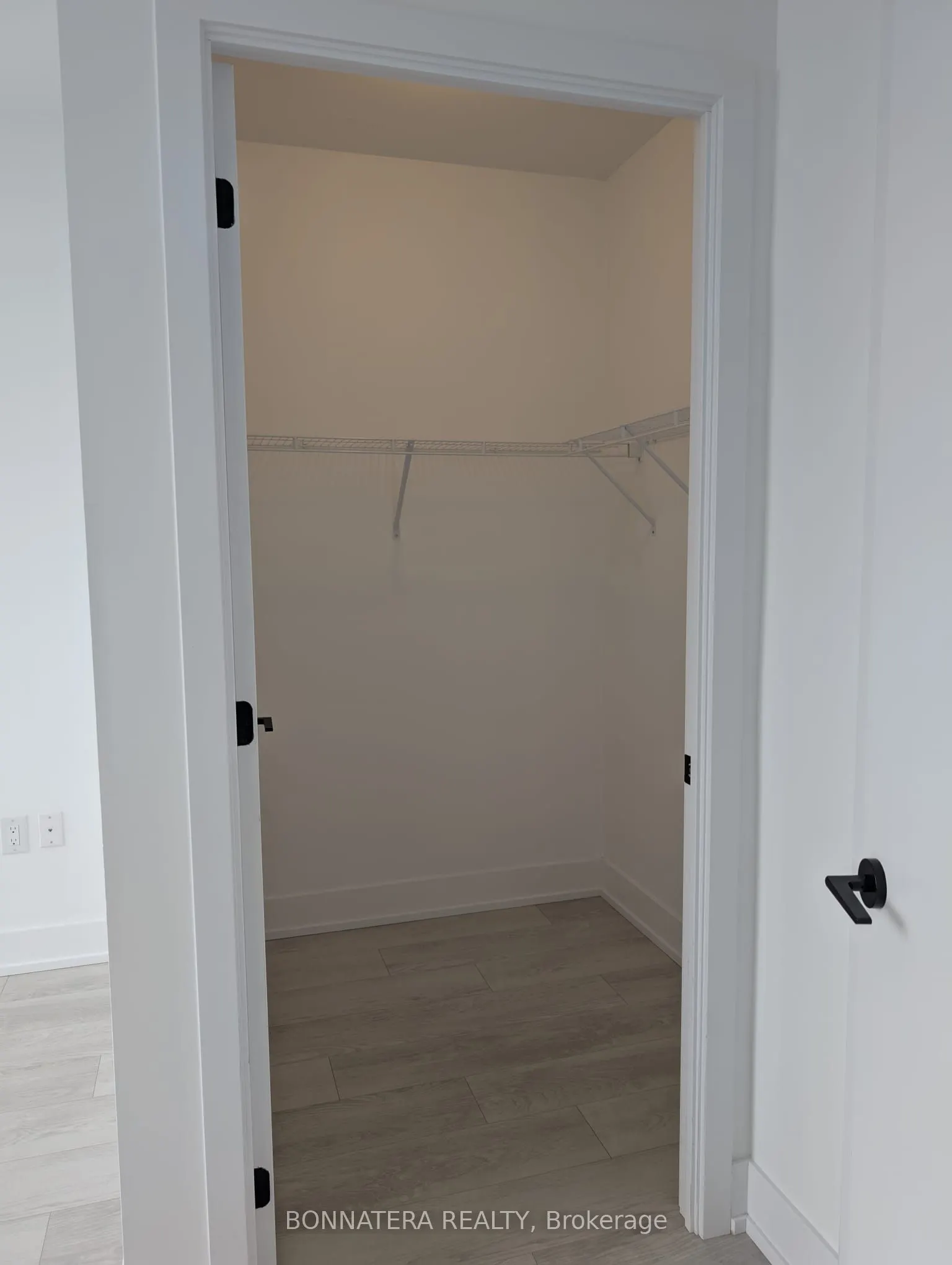 2450 Old Bronte Road, #640
