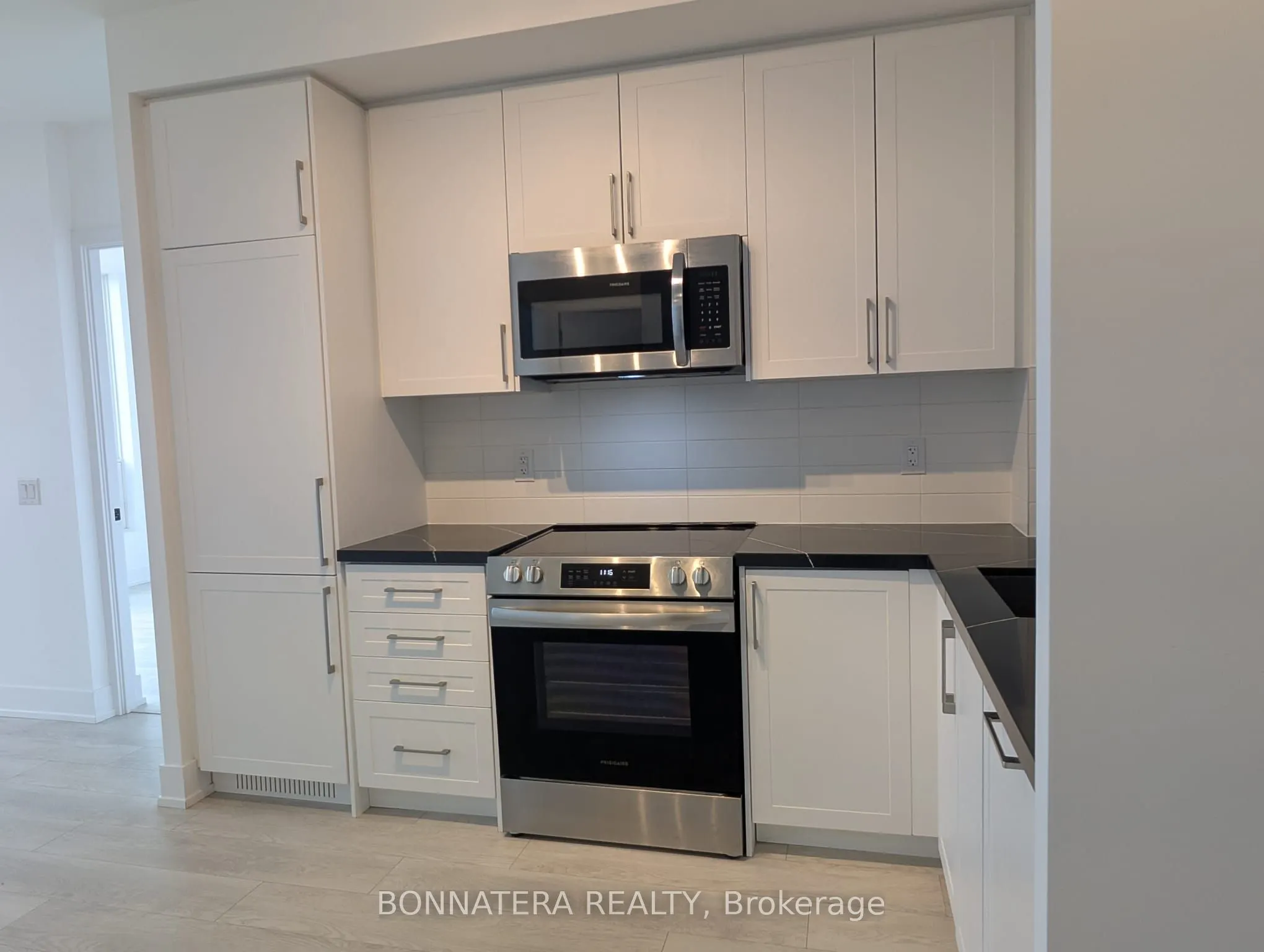 2450 Old Bronte Road, #640