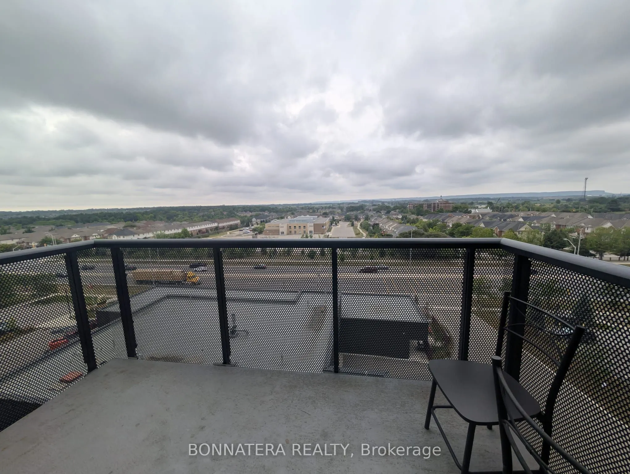 2450 Old Bronte Road, #640